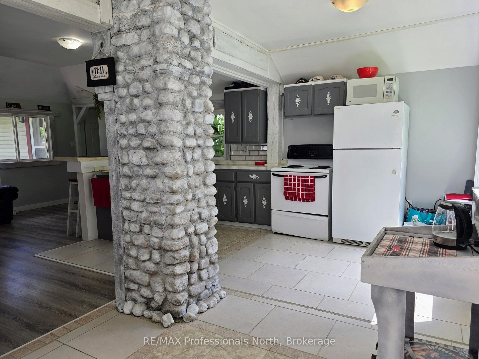 1007 West Road photo 10