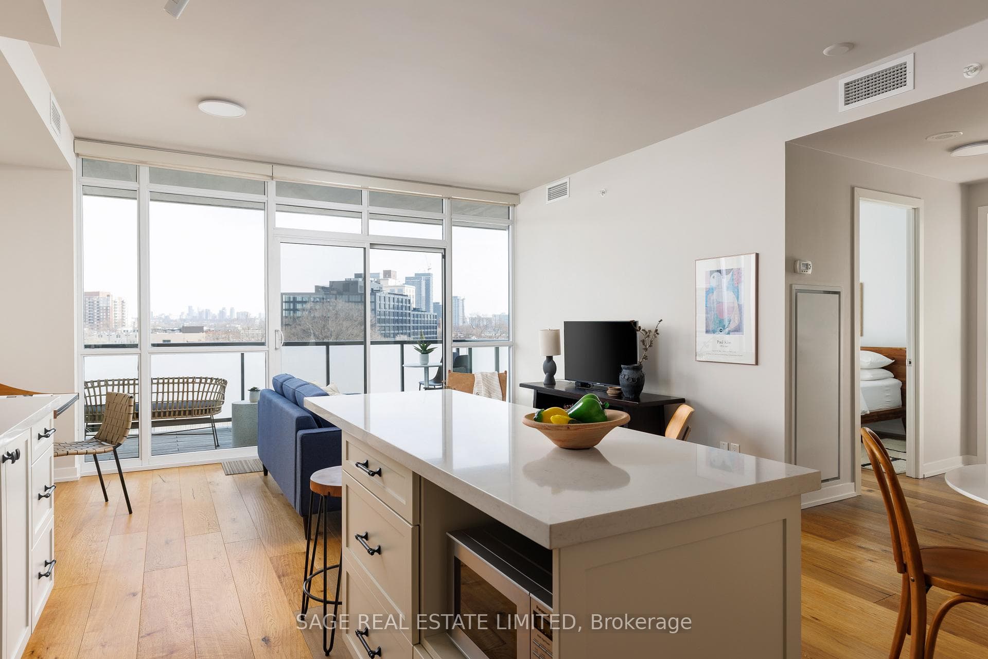 36 Howard Park Avenue Unit 707 photo 24
