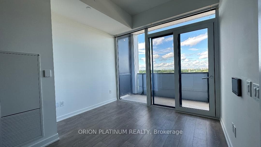 28 Ann Street Unit 823 photo 4