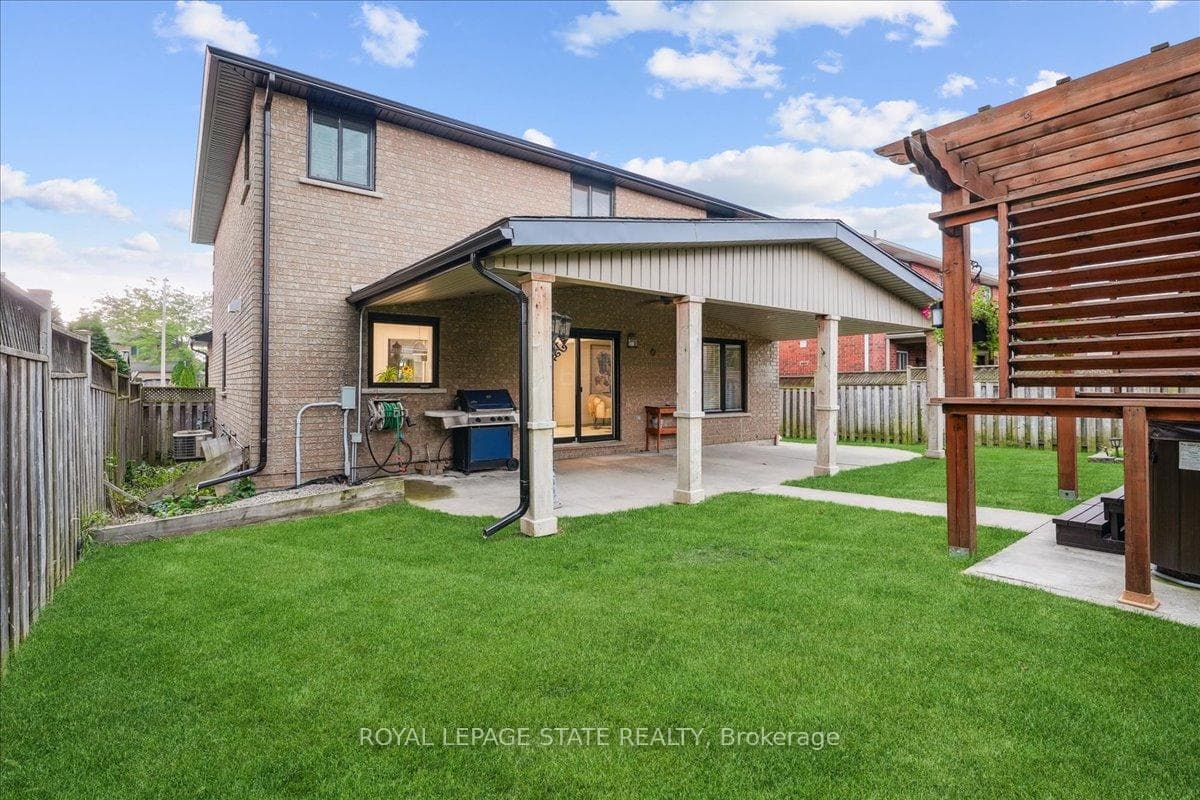 97 Gatestone Drive photo 40