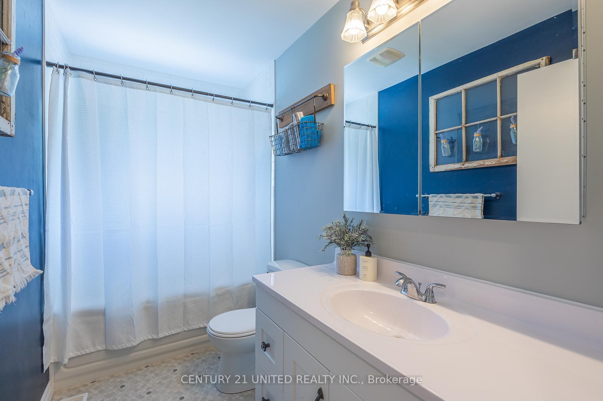 329 Plati Avenue photo 27