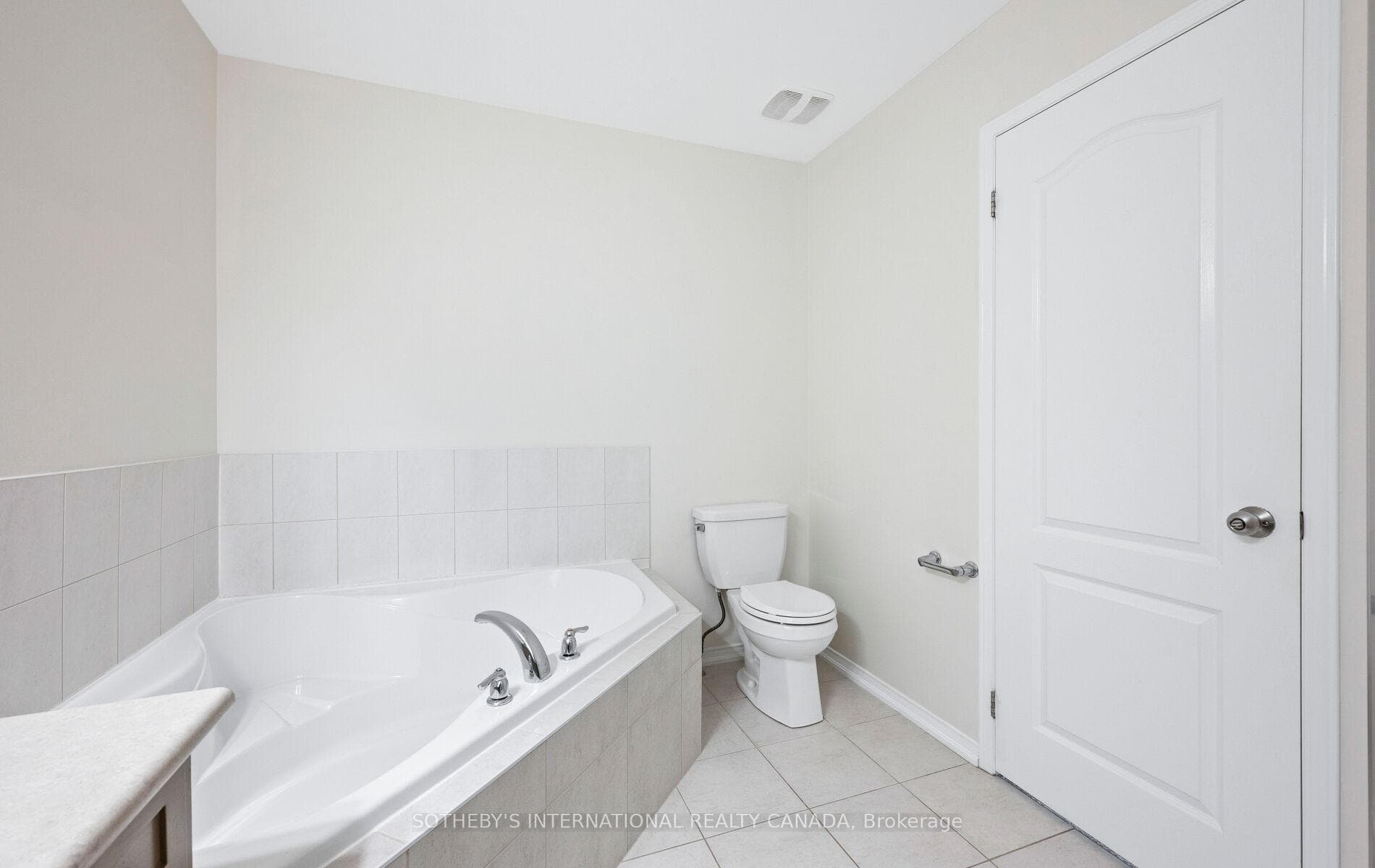 745 Farmstead Drive Unit 21 photo 27