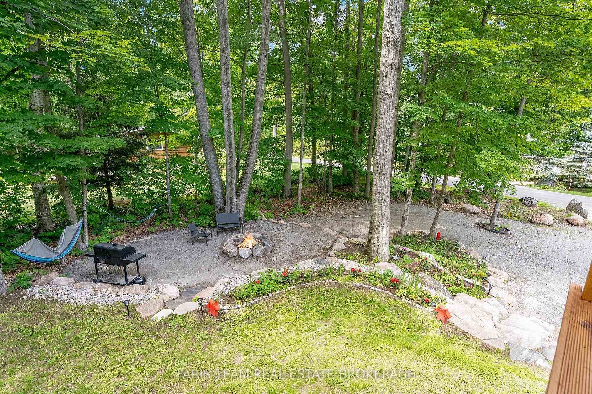 1490 Champlain Road photo 31