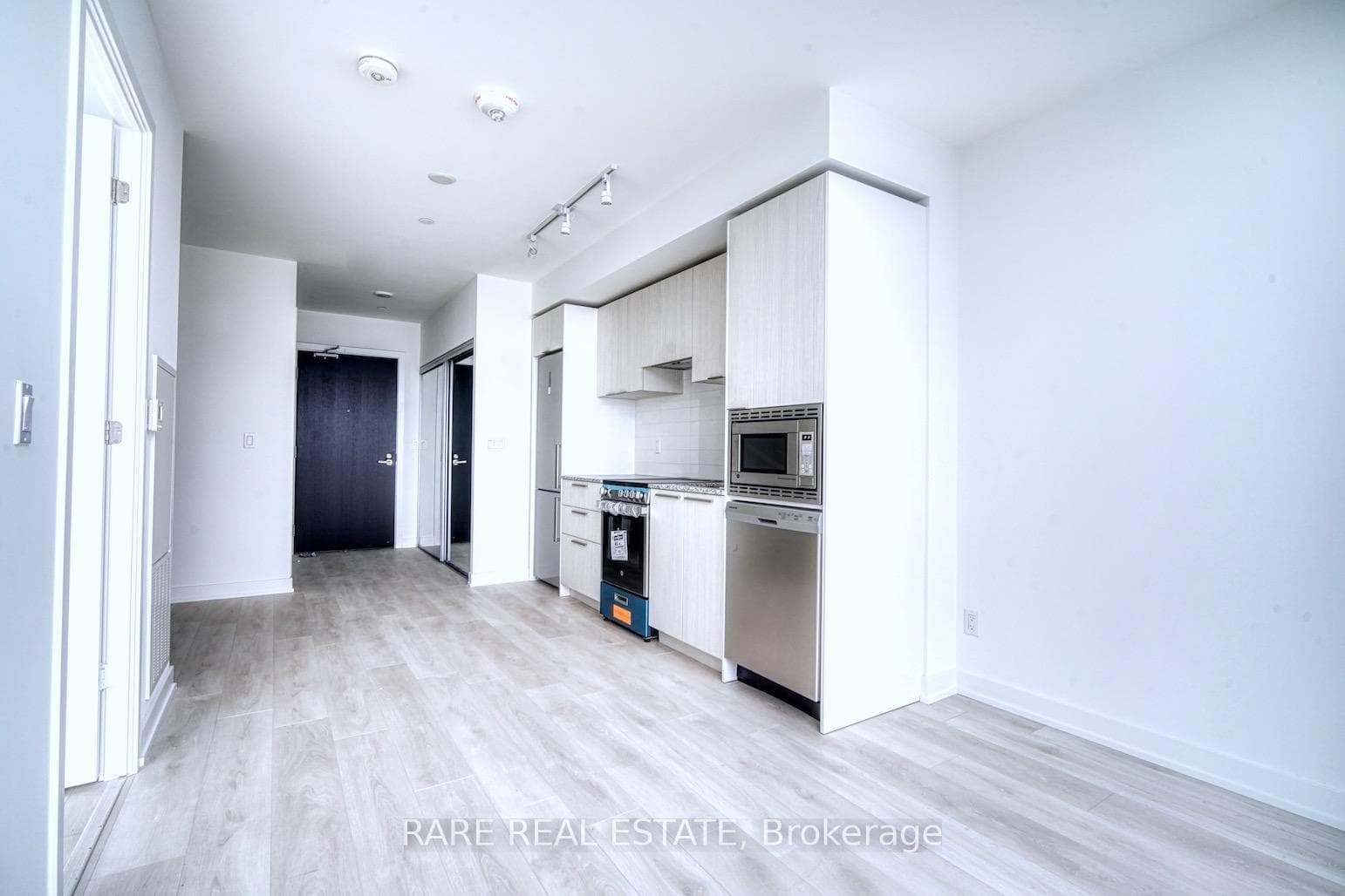 501 Yonge Street Unit 2803 photo 8