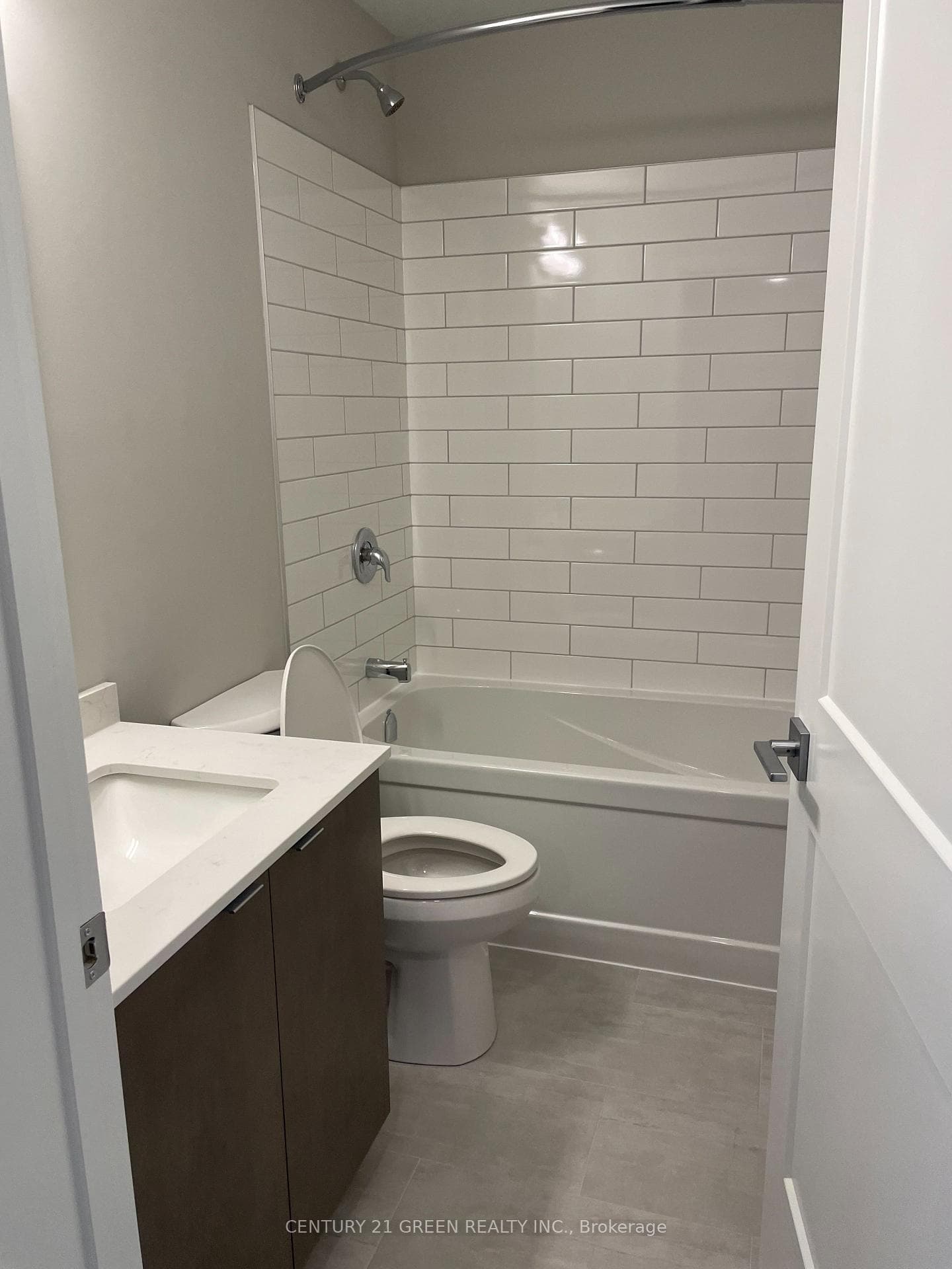 708 Woolwich Street Unit 219 photo 16