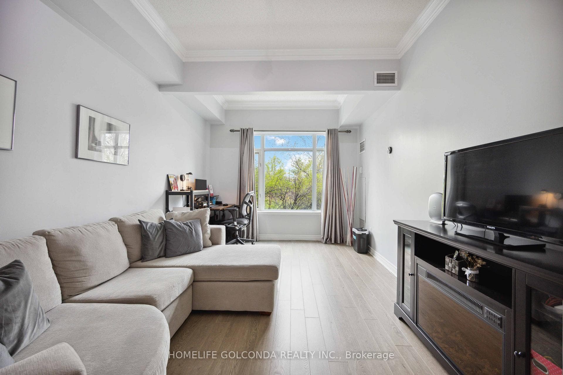 135 Pond Drive Unit 106 photo 1