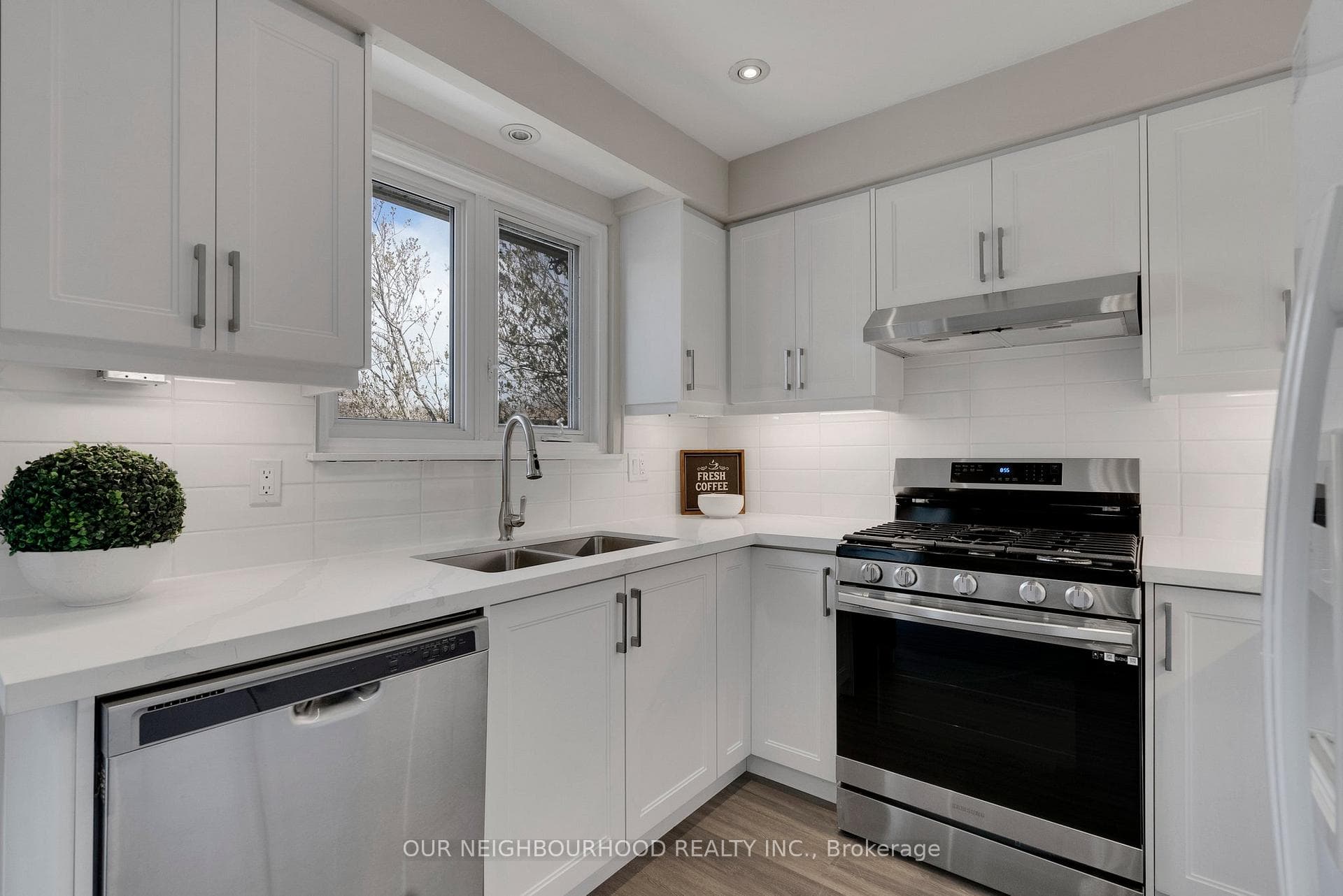 36 Spry Avenue photo 13