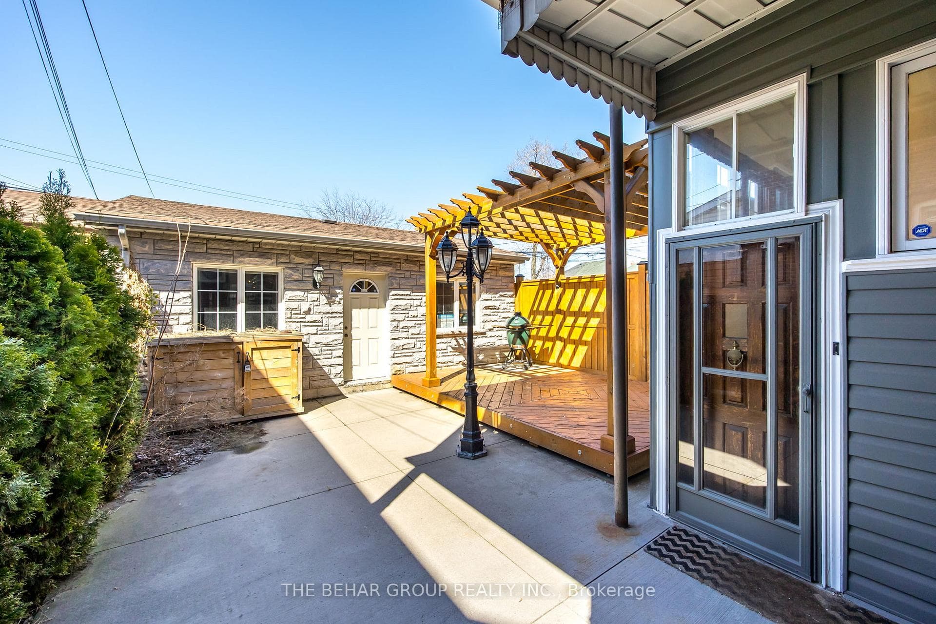 1840 Dufferin Street photo 6