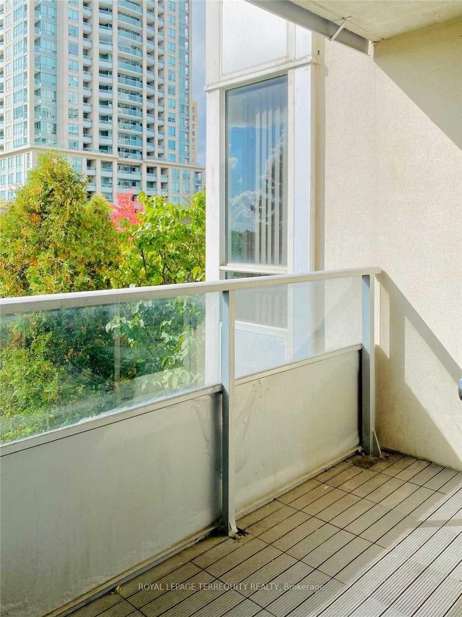 1 Rean Drive Unit 212 photo 4