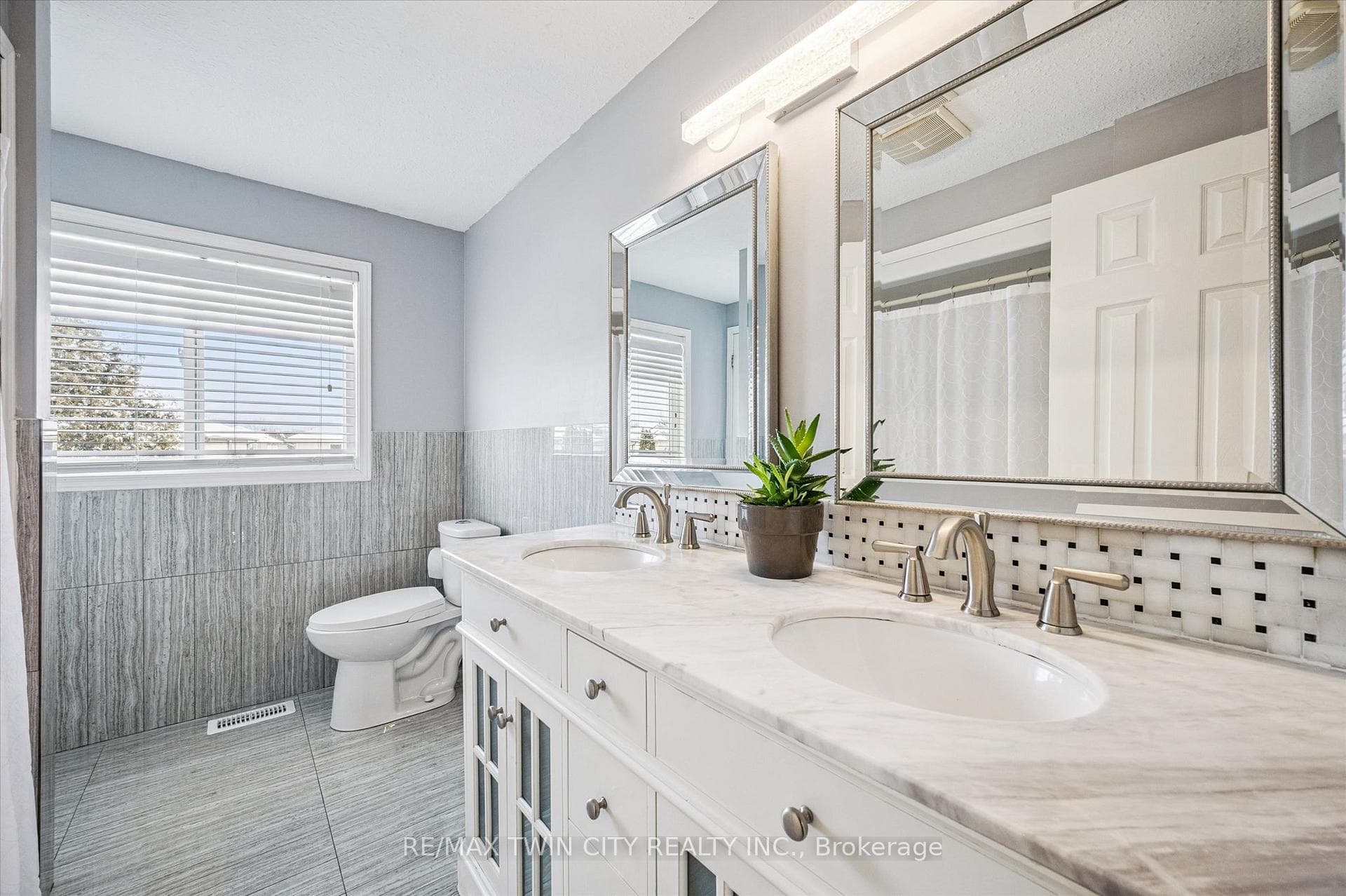 23 Whittaker Crescent photo 23