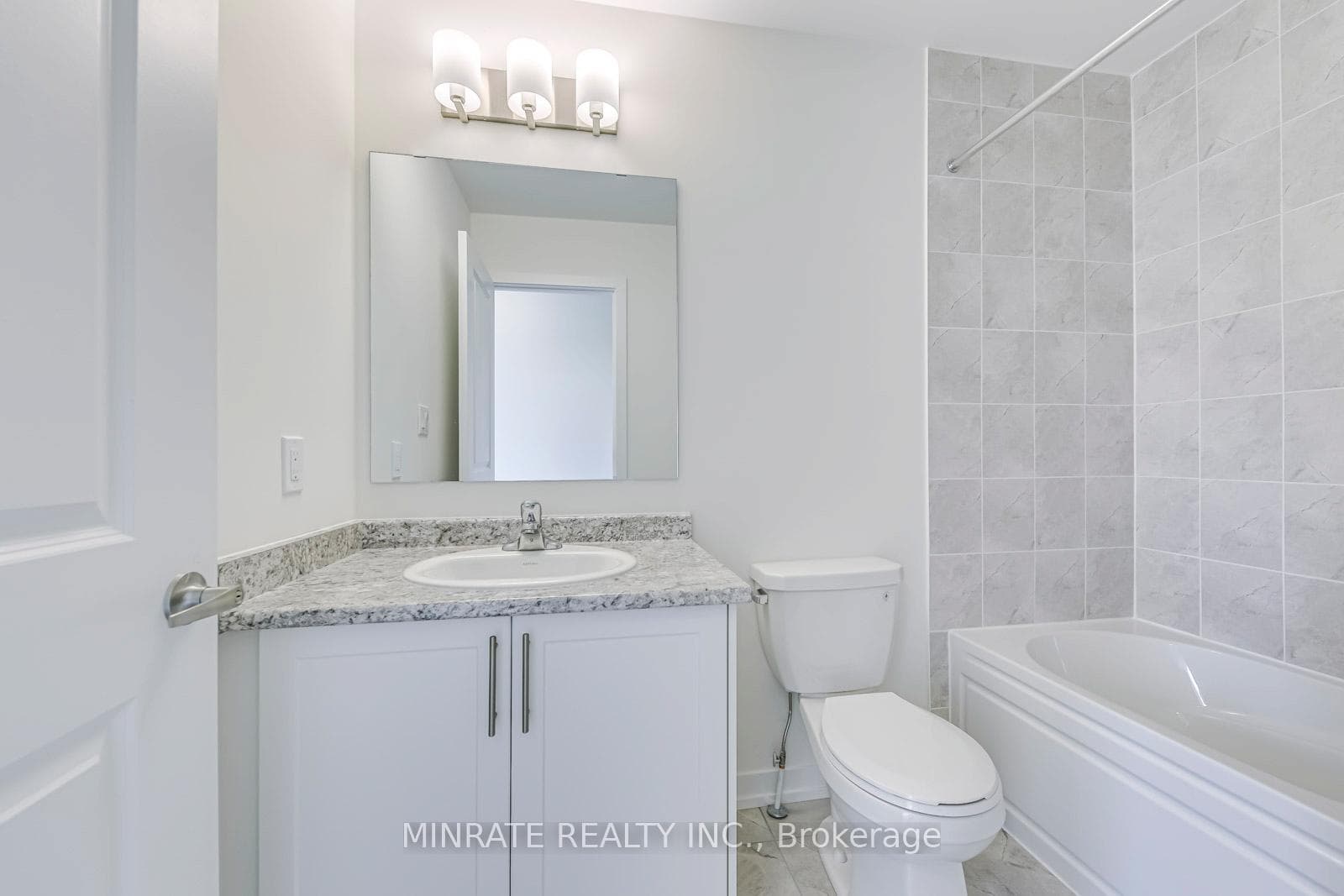 1544 Wellwood Terrace photo 18