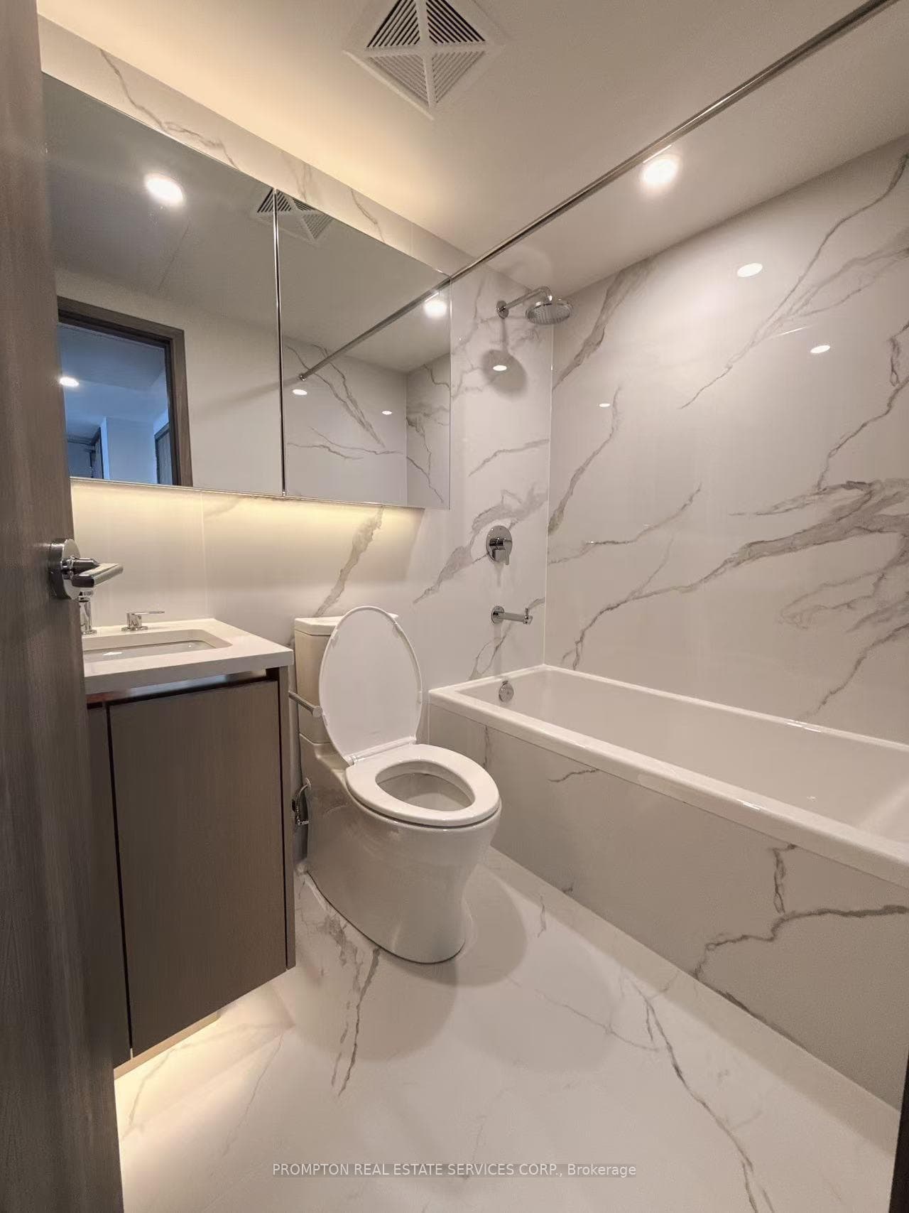 3 Concord Cityplace Way Unit 5602 photo 16