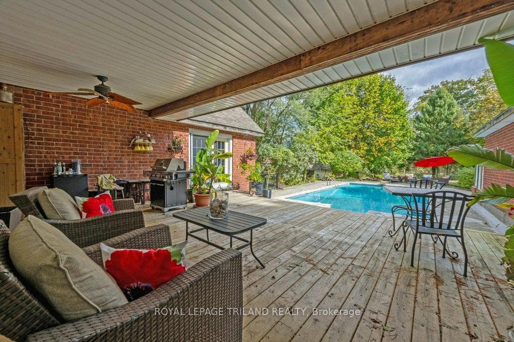 6152 Bostwick Road photo 28