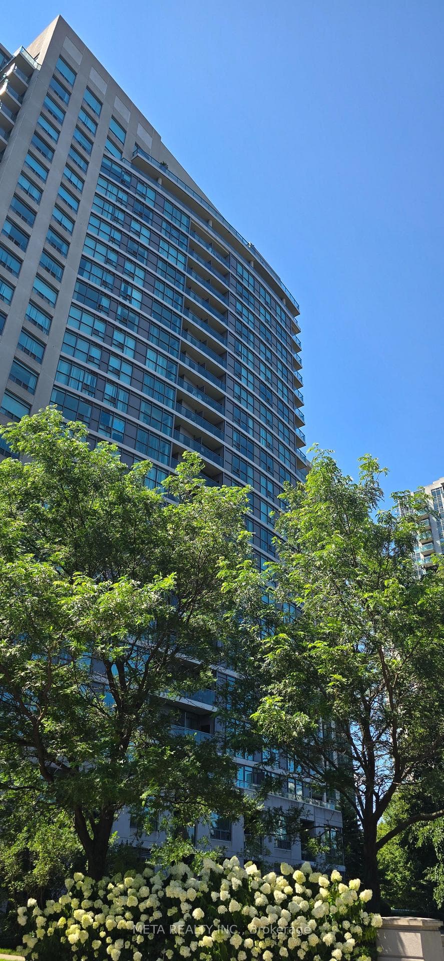 28 Harrison Garden Boulevard Unit 1008 photo 4