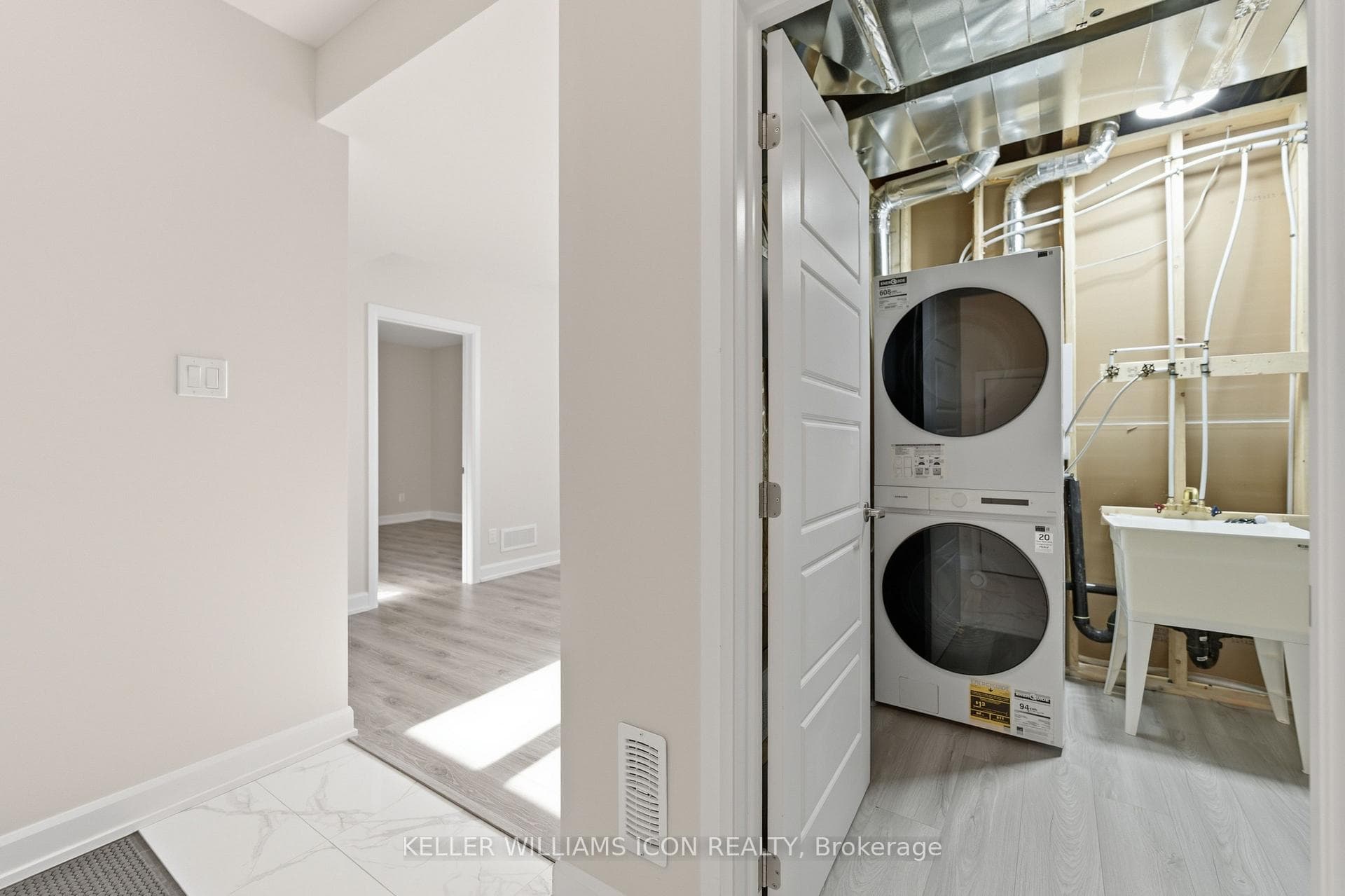 357 Peninsula Road photo 31
