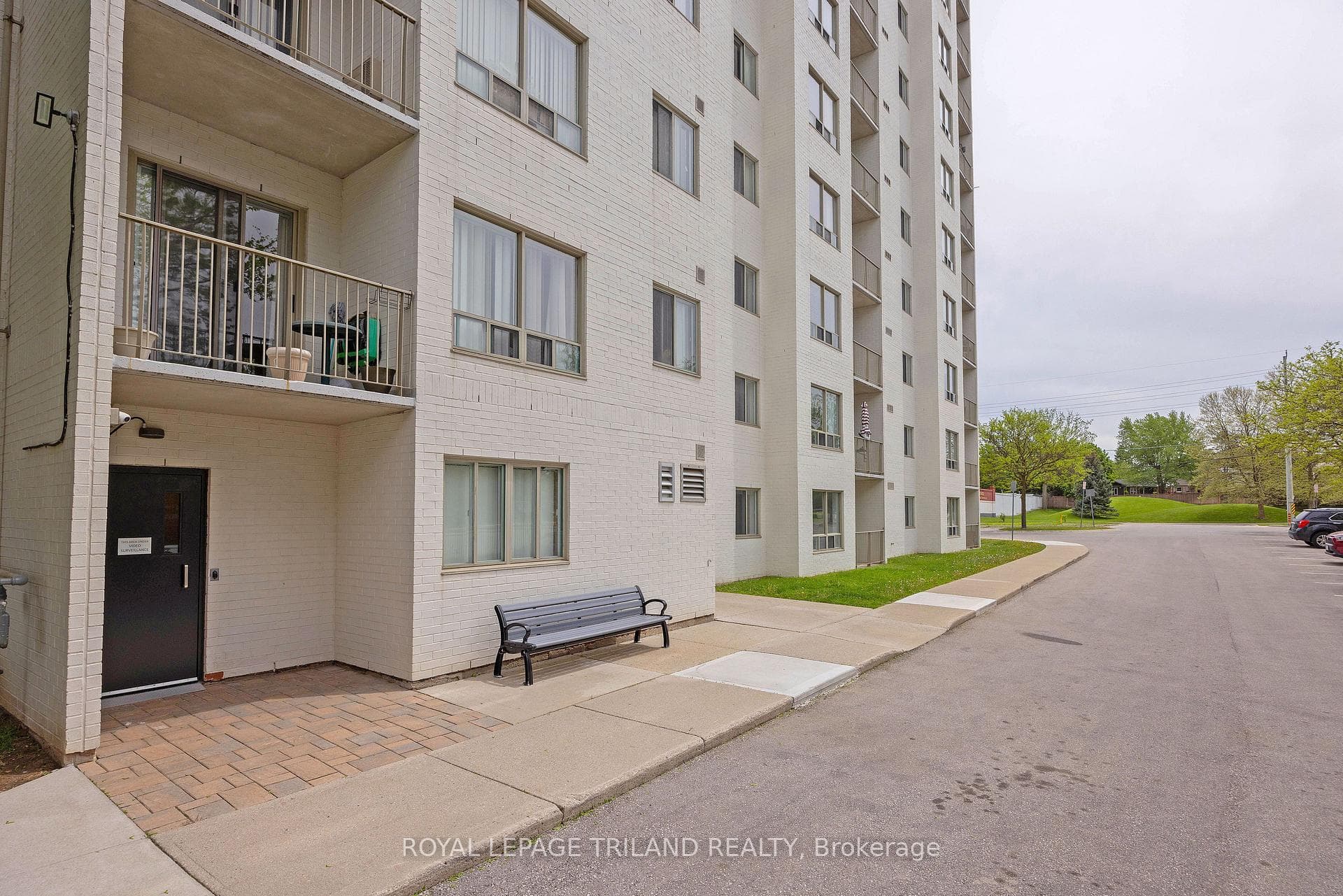 333 COMMISSIONERS Road Unit 105 photo 29