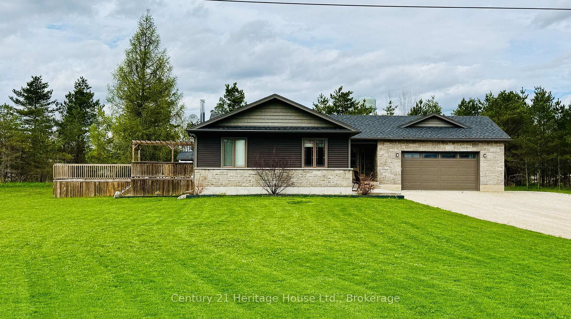 201 Hutton Hill Road photo 1