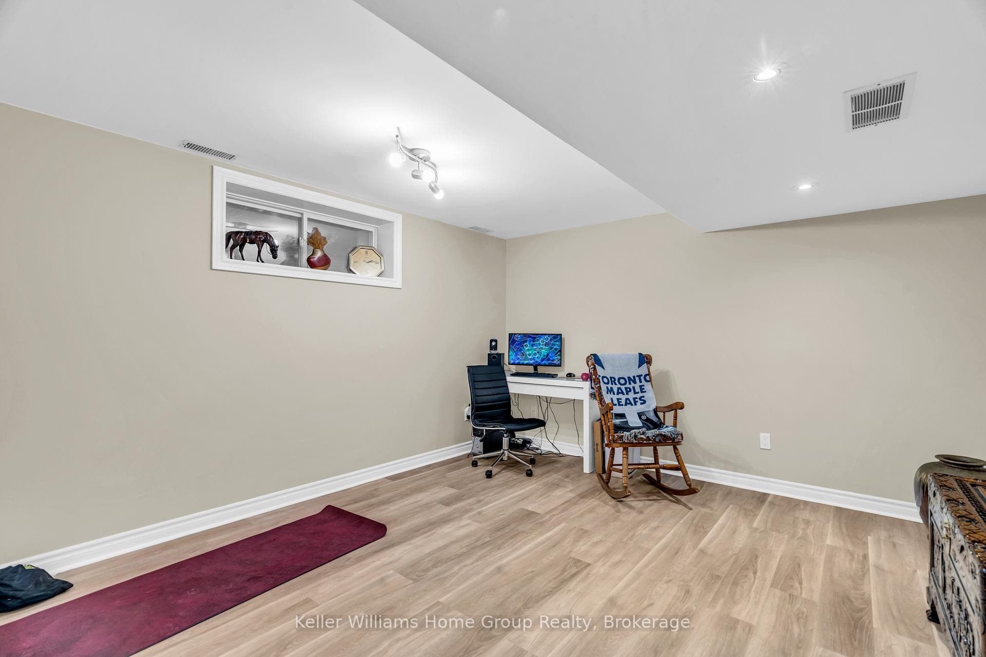 64 GAW Crescent photo 28