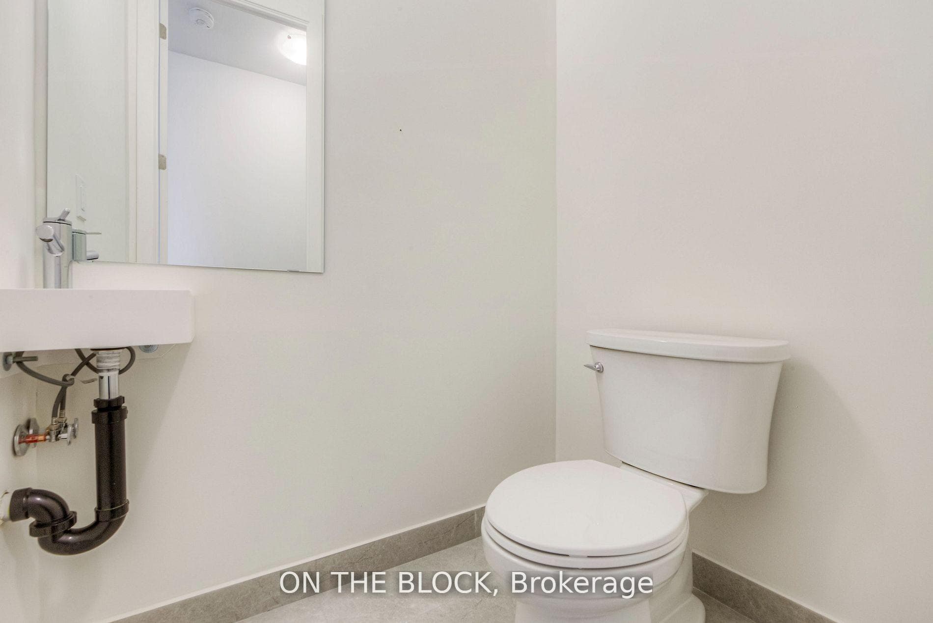 15 David Eyer Road Unit 1415 photo 9