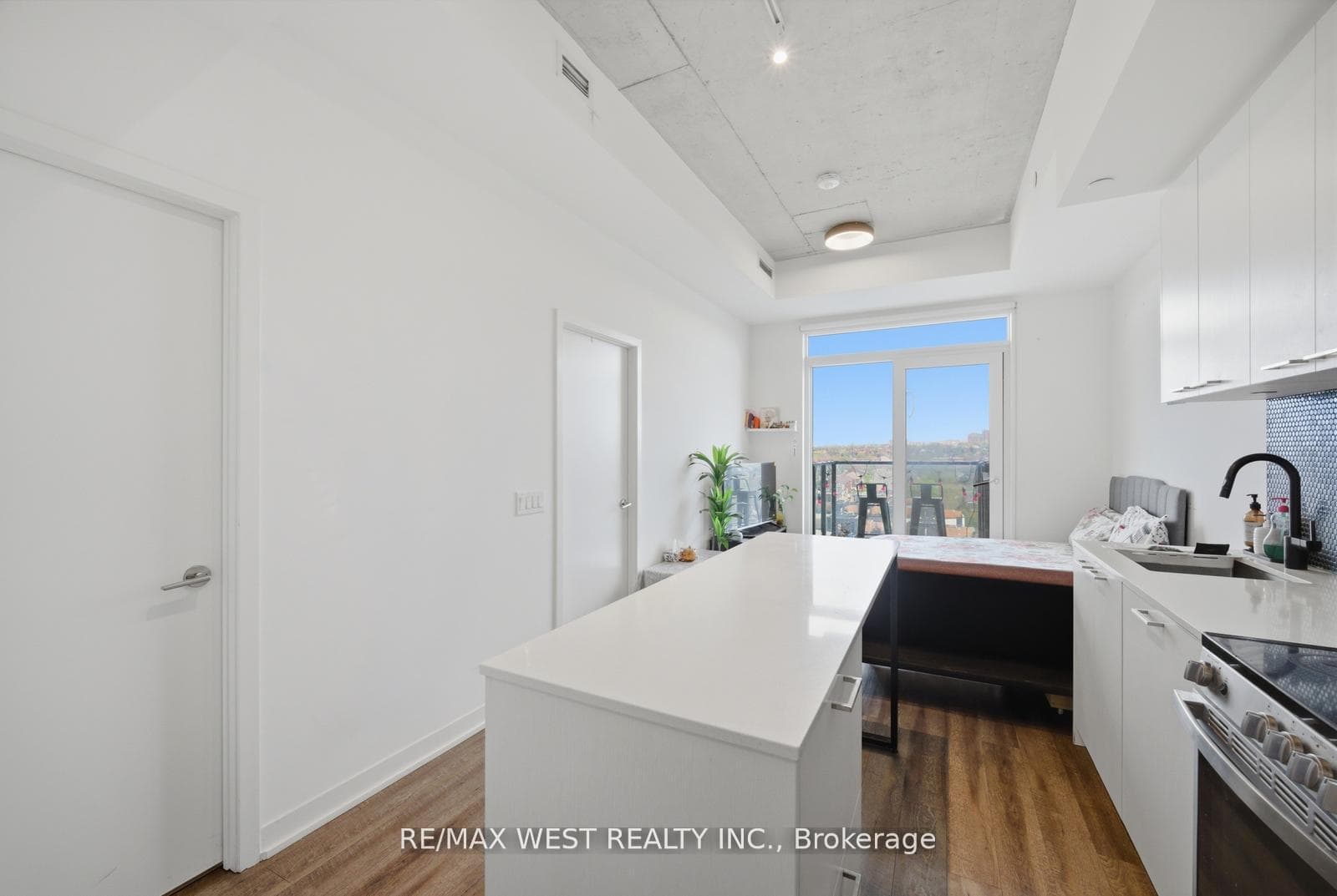 1808 St. Clair Avenue Unit 801 photo 3