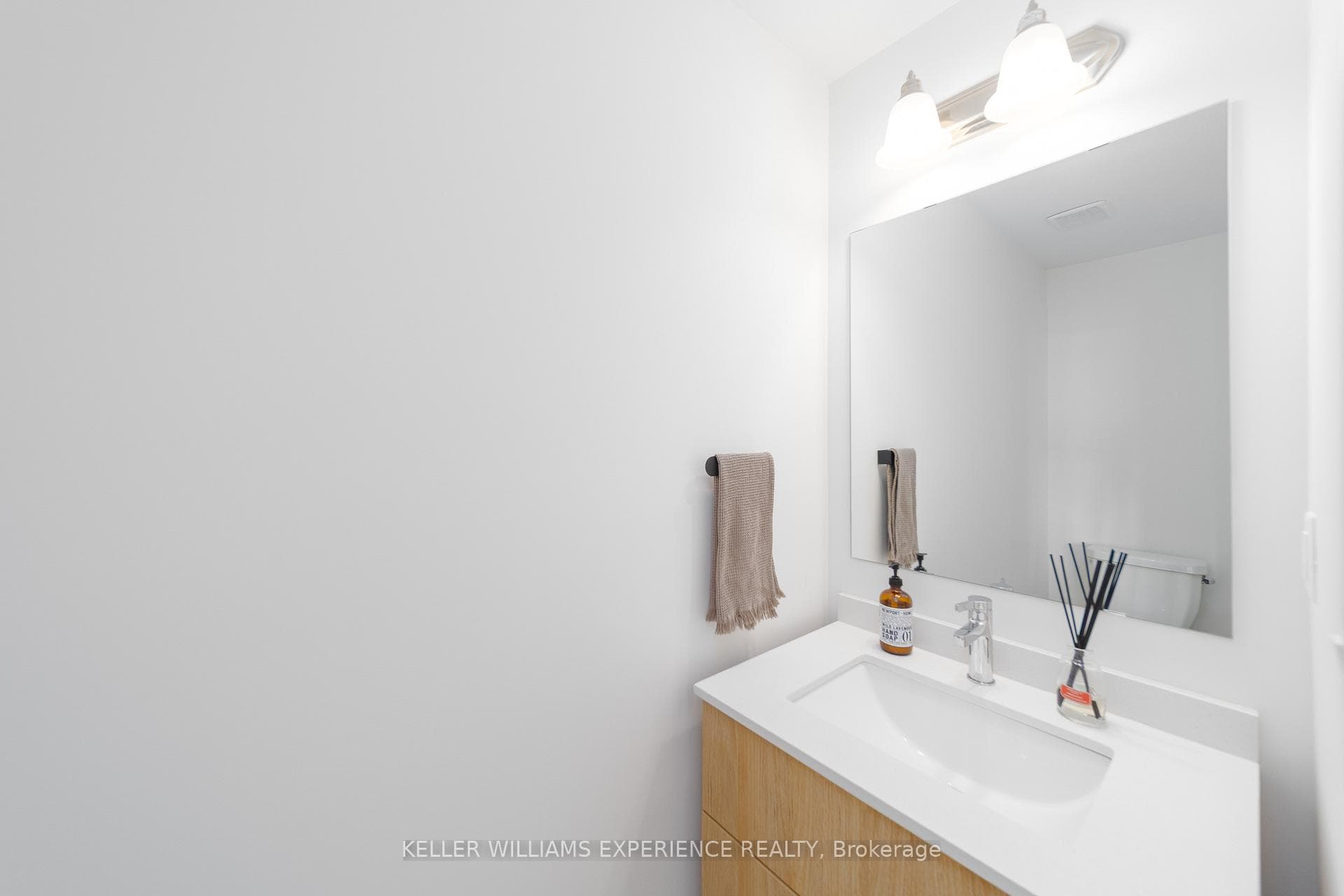 389 Thimbleweed Court photo 14