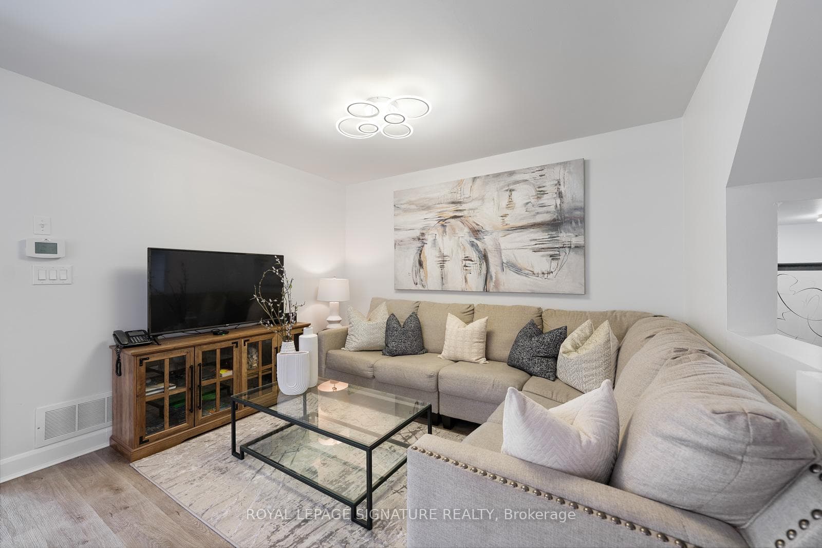 3 Blackthorn Drive photo 9