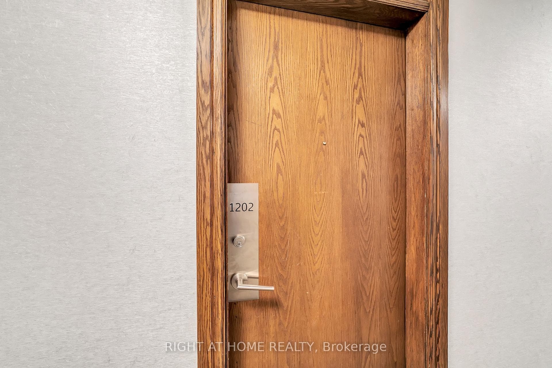 11 Oneida Crescent Unit 1202 photo 6