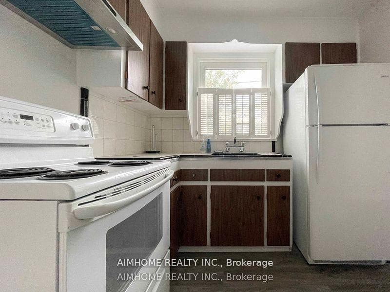 4 Hollingworth Drive Unit Main photo 5