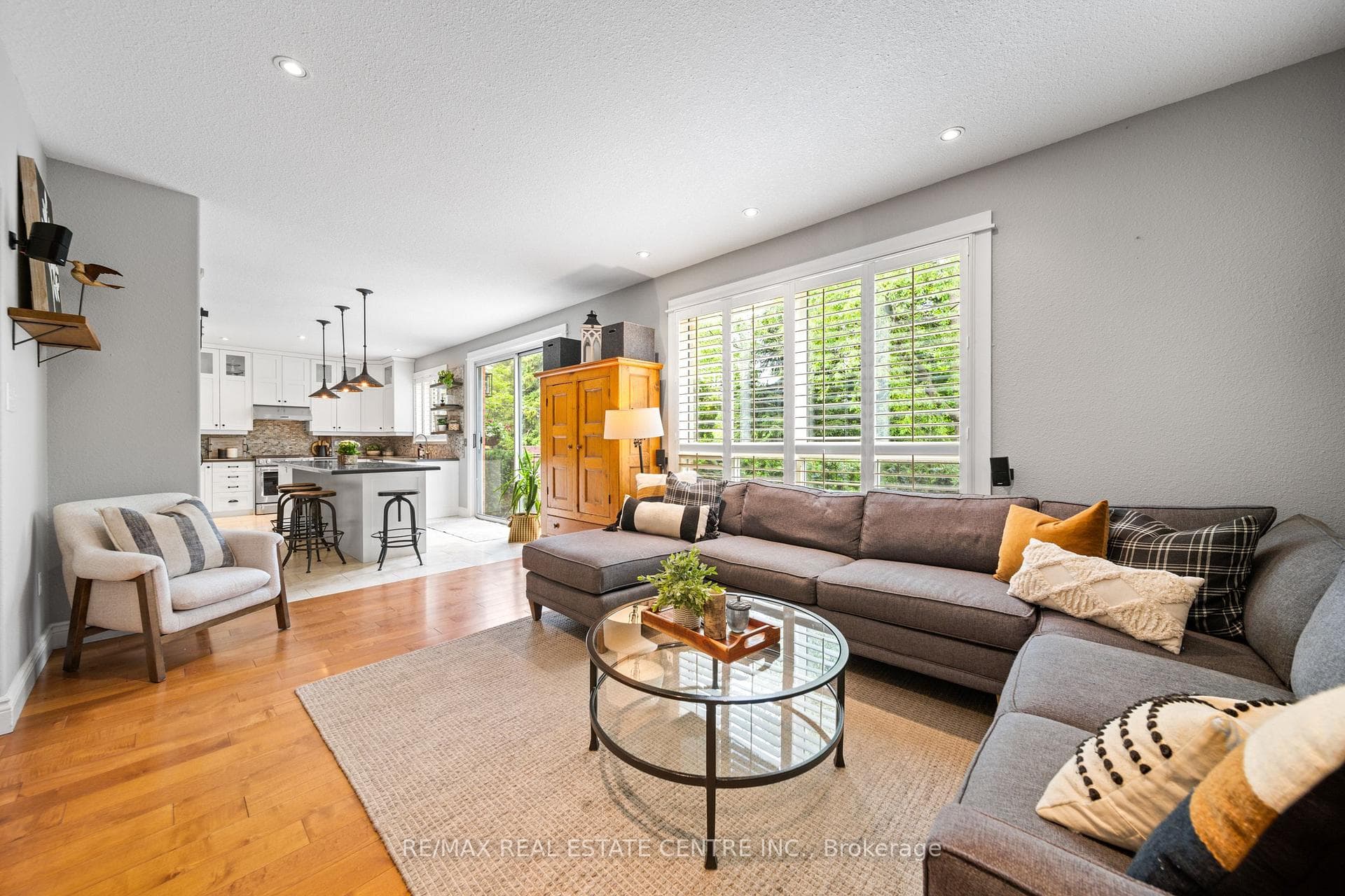 2051 Oak Grove Place photo 10
