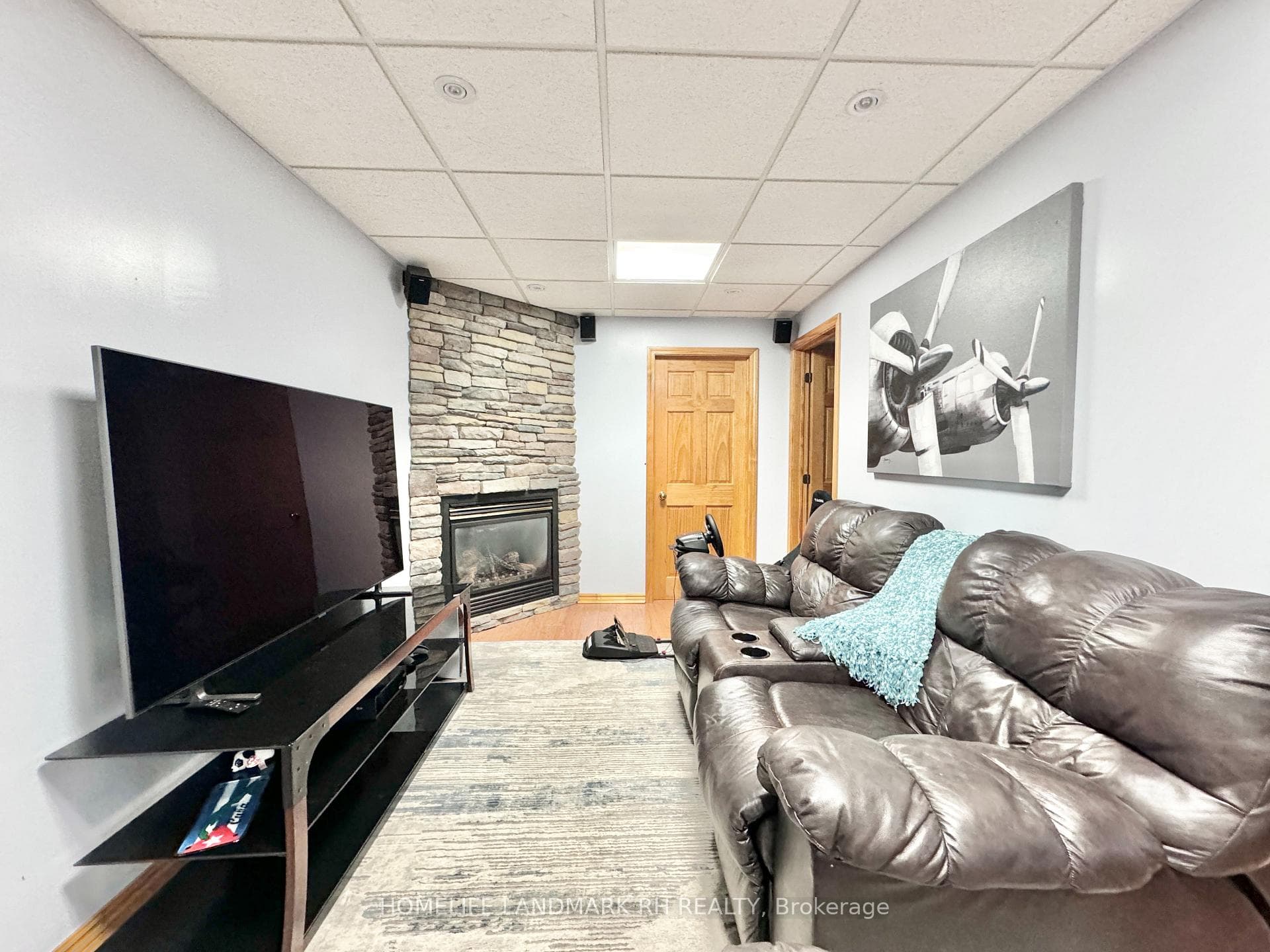 23 Willow Park Drive photo 19
