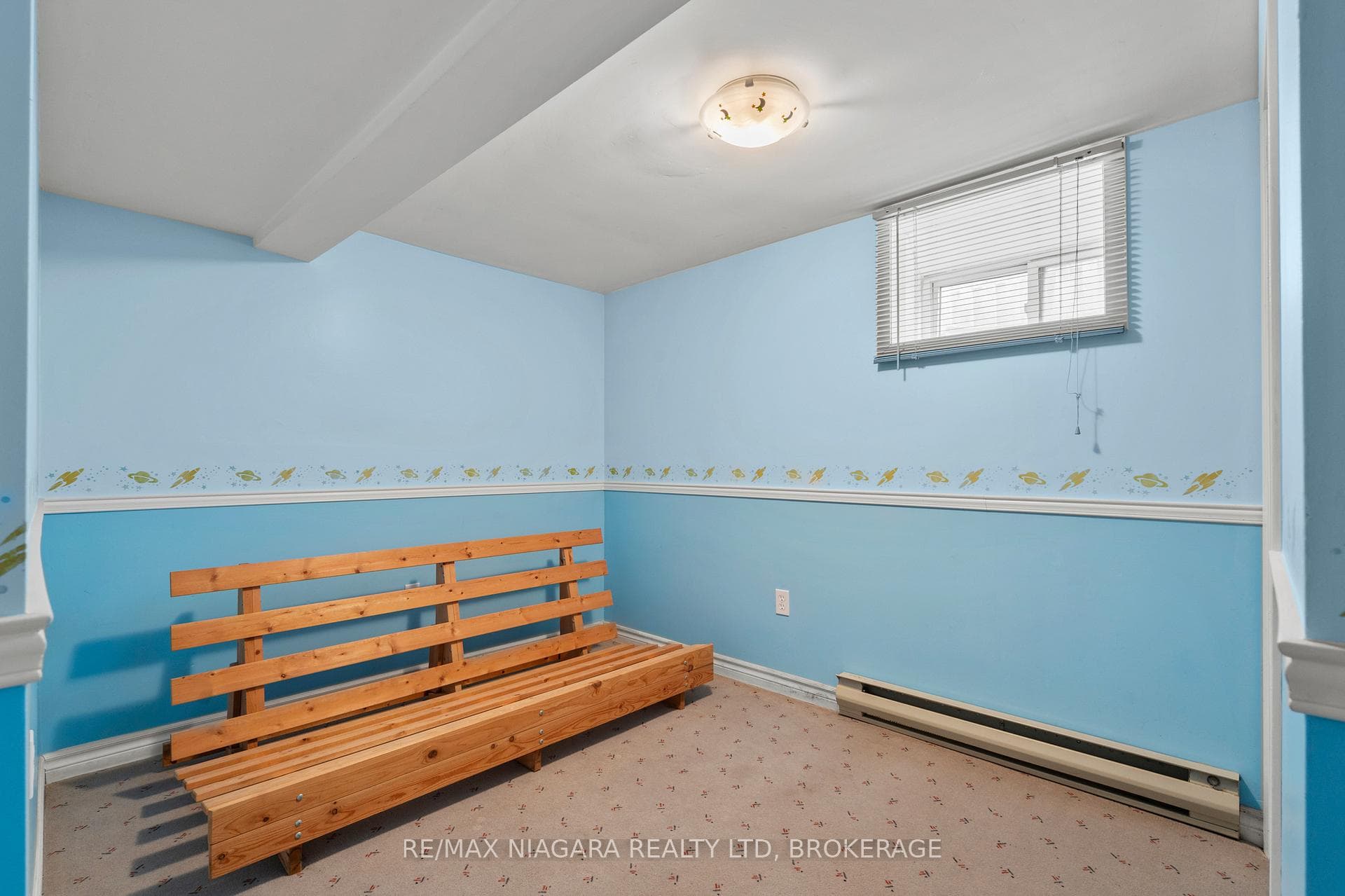6083 Barker Street photo 26