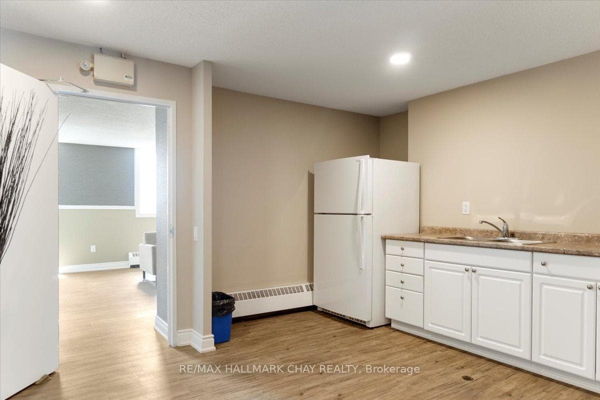 2 Albert Street Unit 43 photo 32