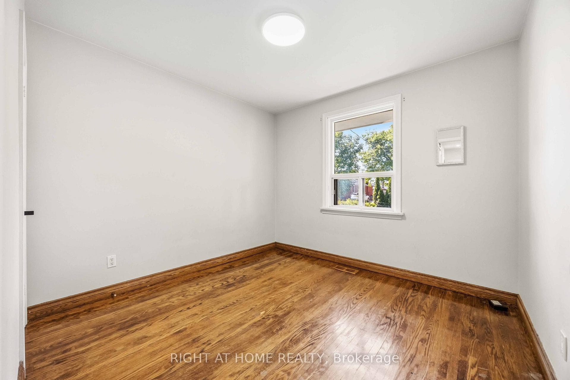 1 Mozart Avenue photo 14