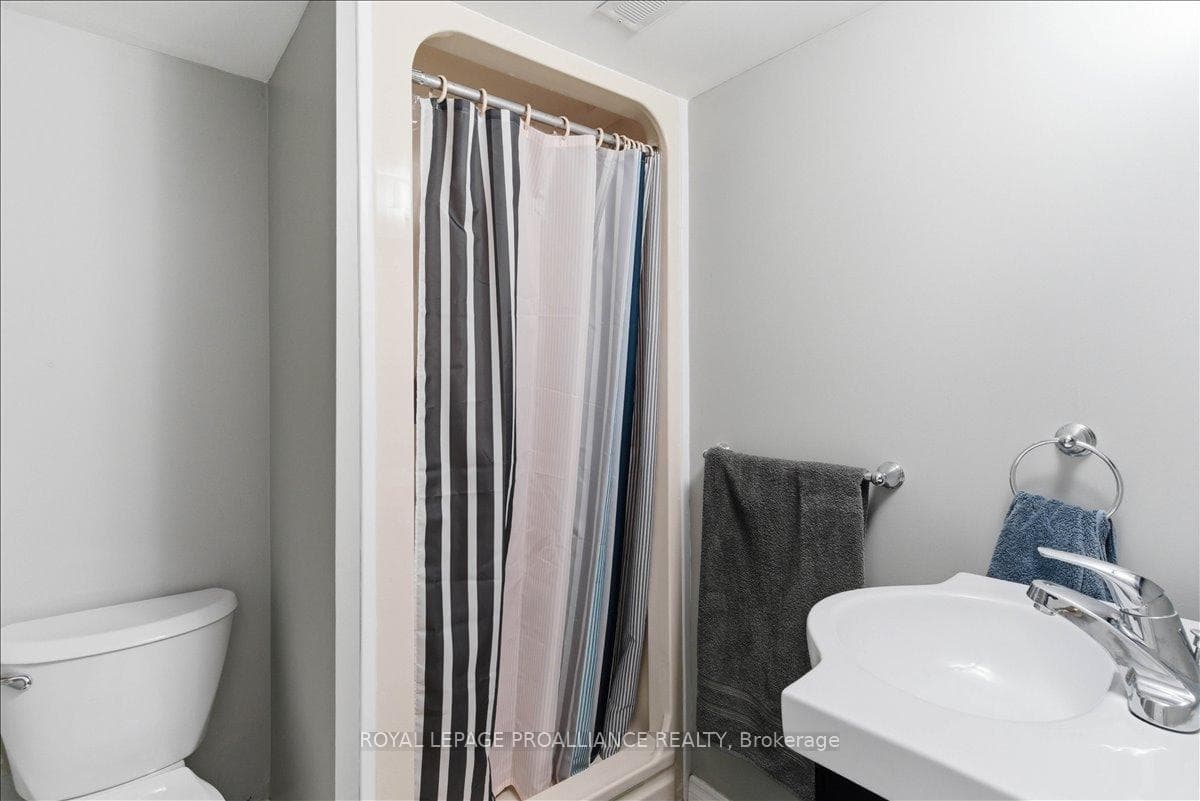95 Progress Avenue photo 35