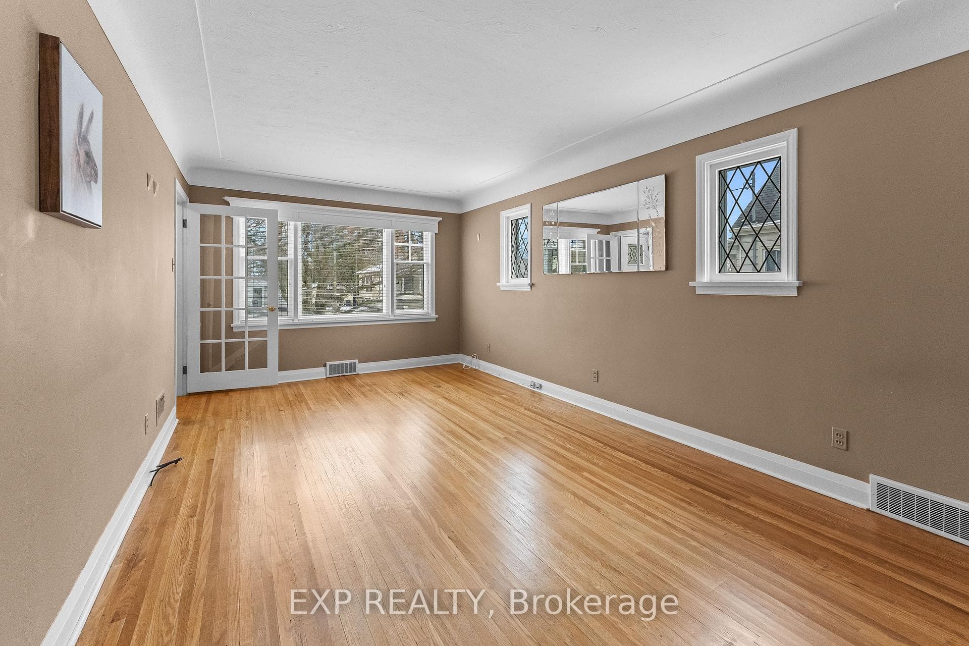 3935 St Peter Avenue photo 8