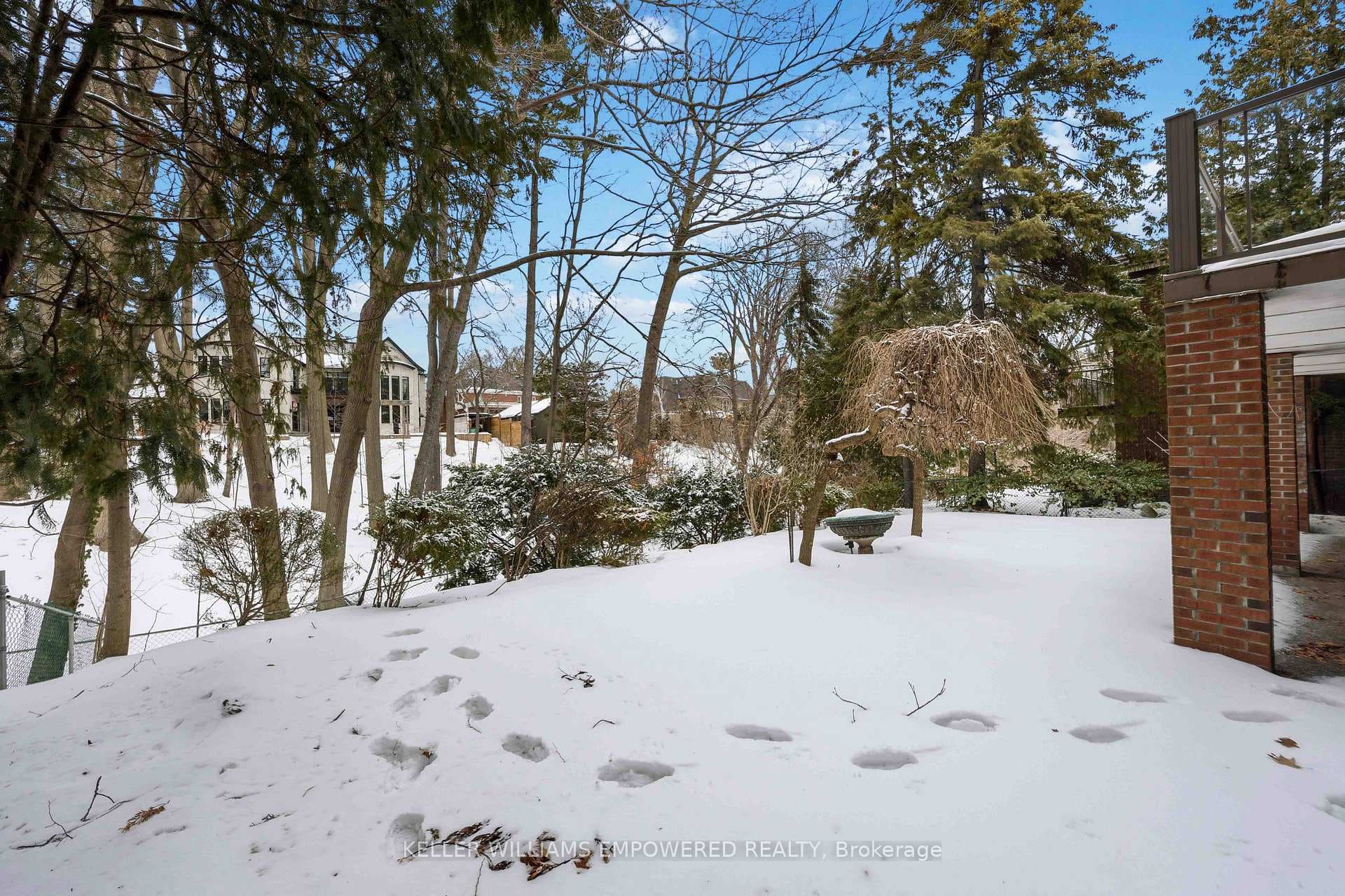 4 Strath Humber Court photo 41