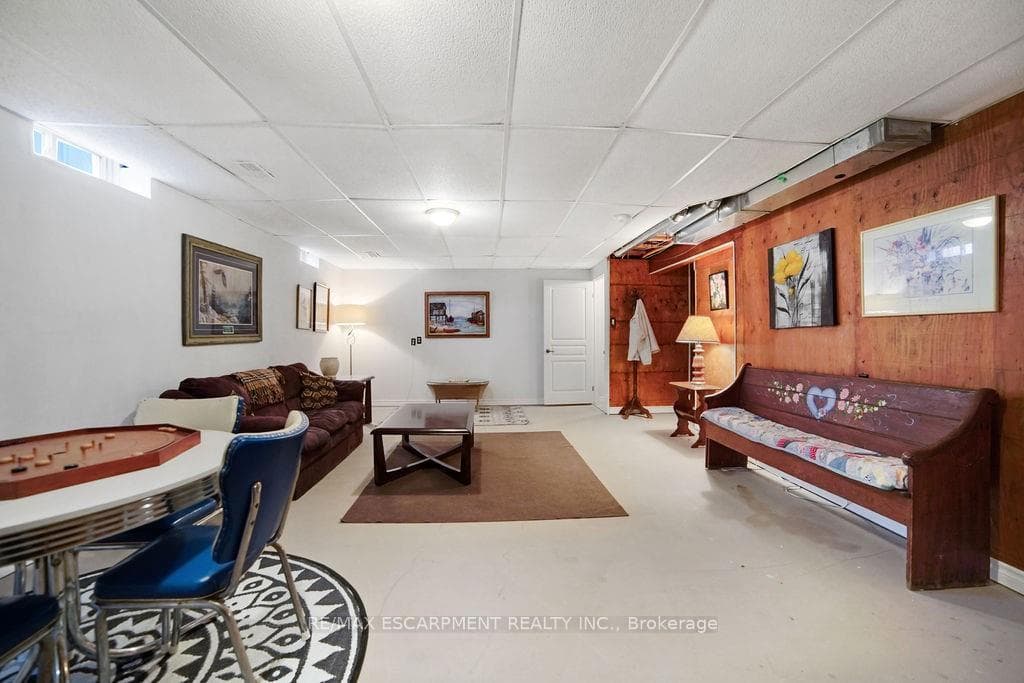 11 Gamble Lane photo 30
