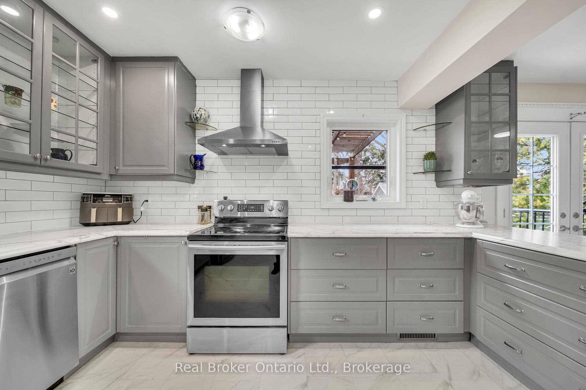 46 East 13th Street photo 13