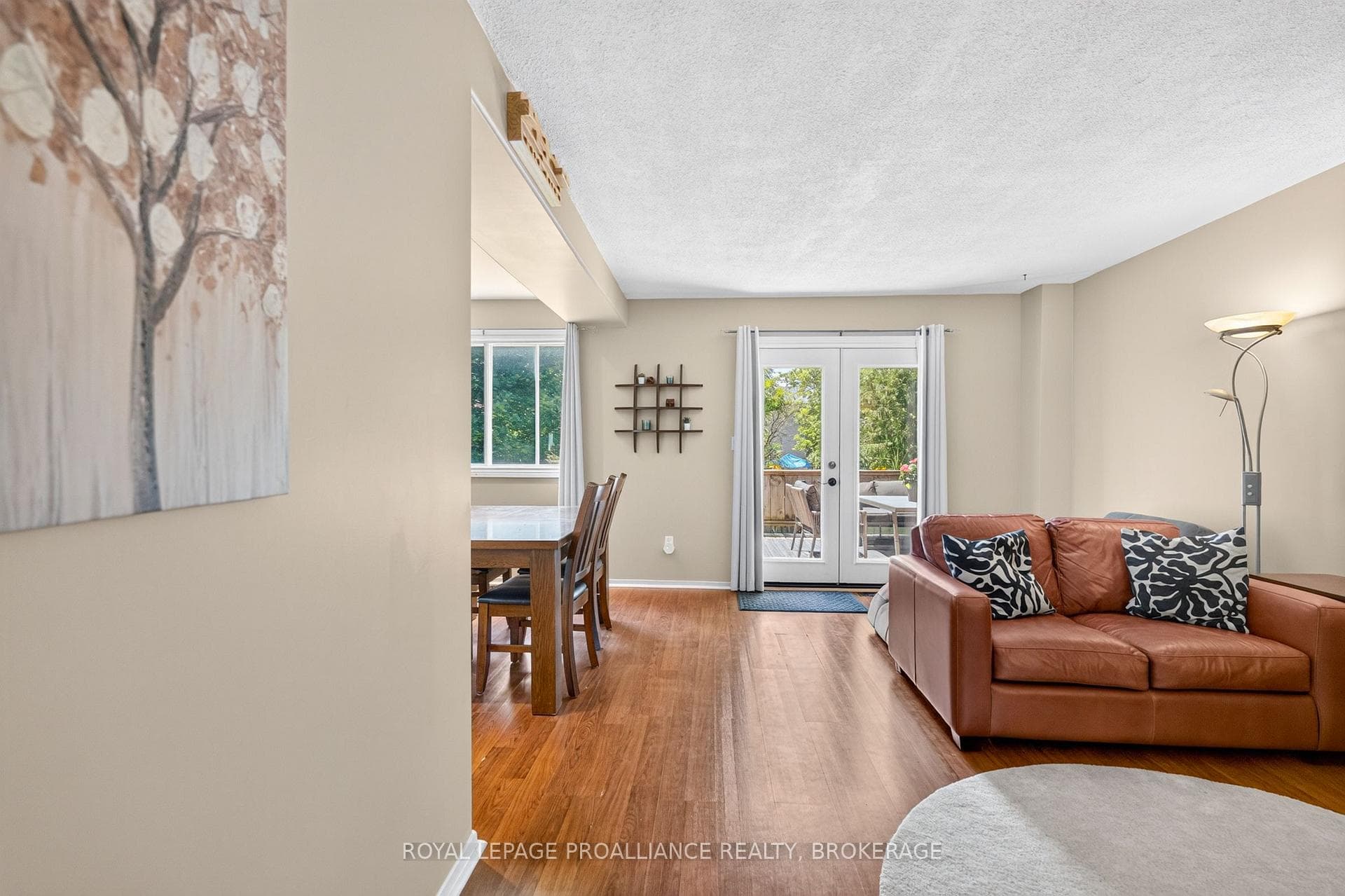 24 Balmoral Court photo 9