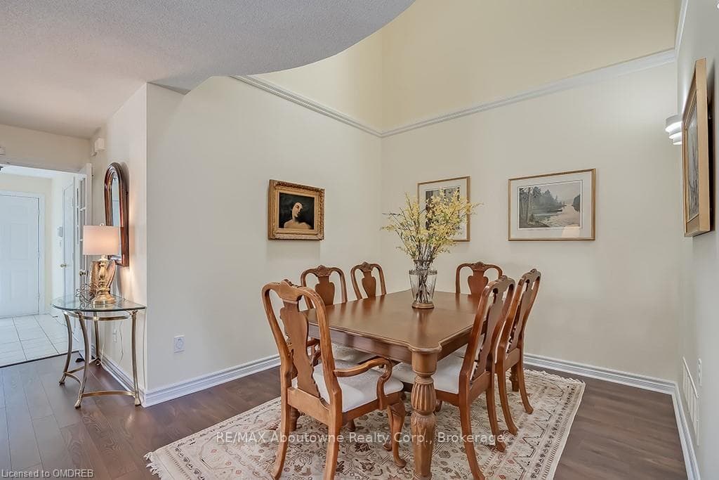 286 HAMILTON Drive Unit 1 photo 10