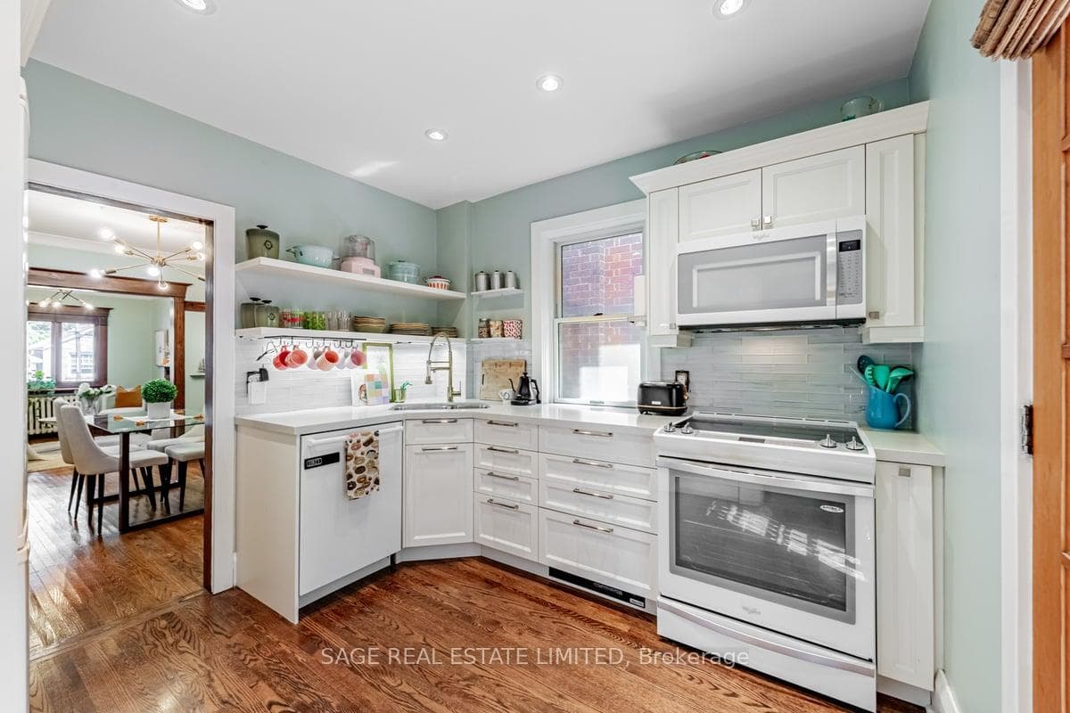 Bright and Functional Kitchen