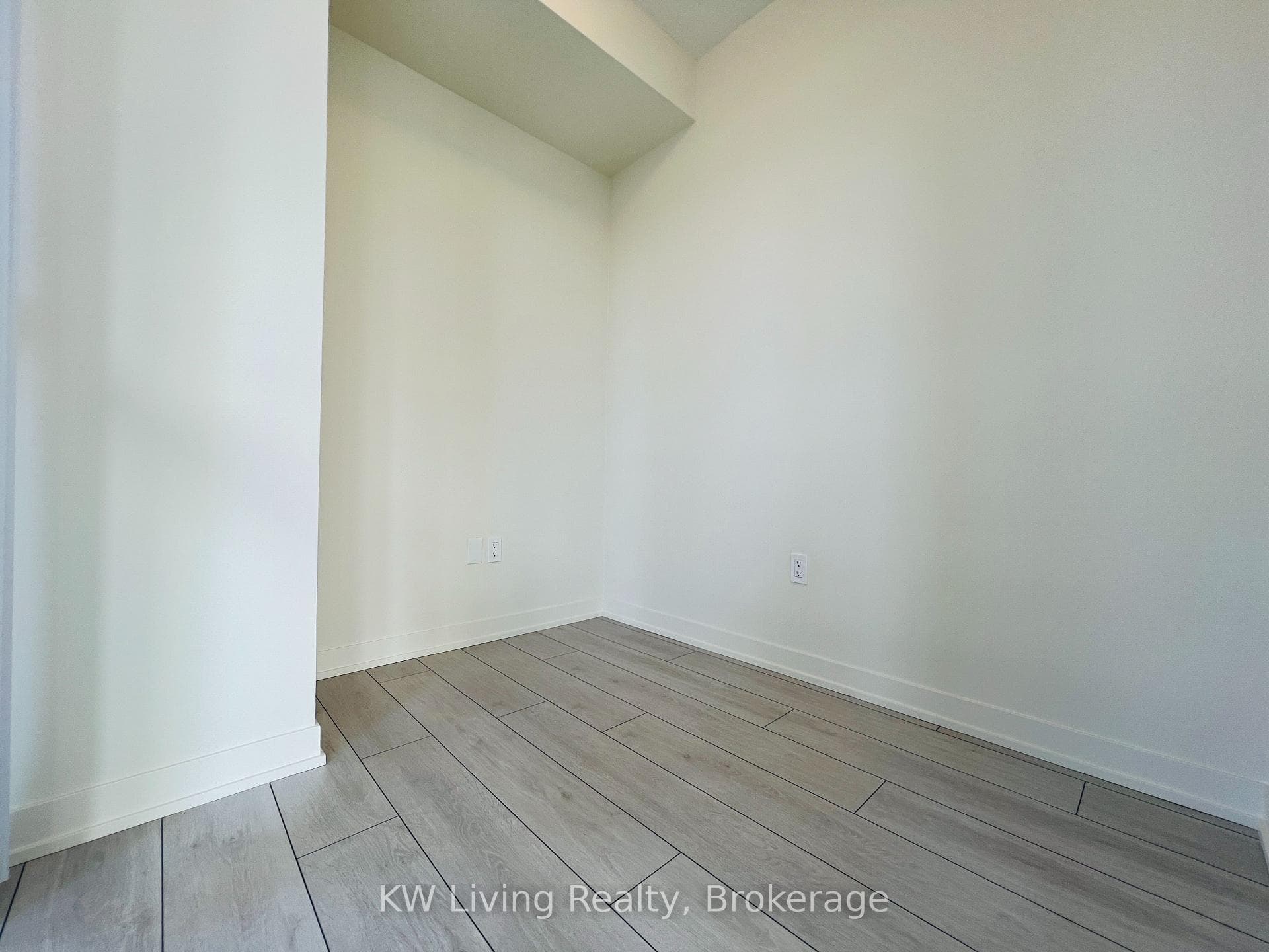 38 Annie Craig Drive Unit 1605 photo 6