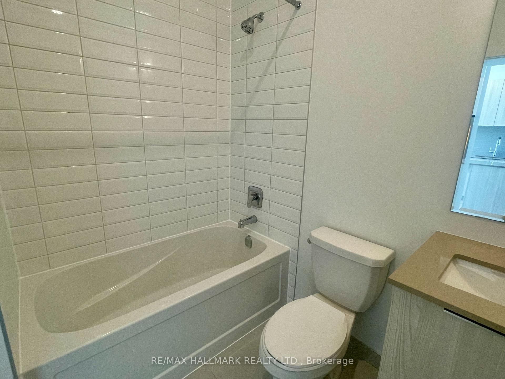 770 Whitlock Avenue Unit 816 photo 8