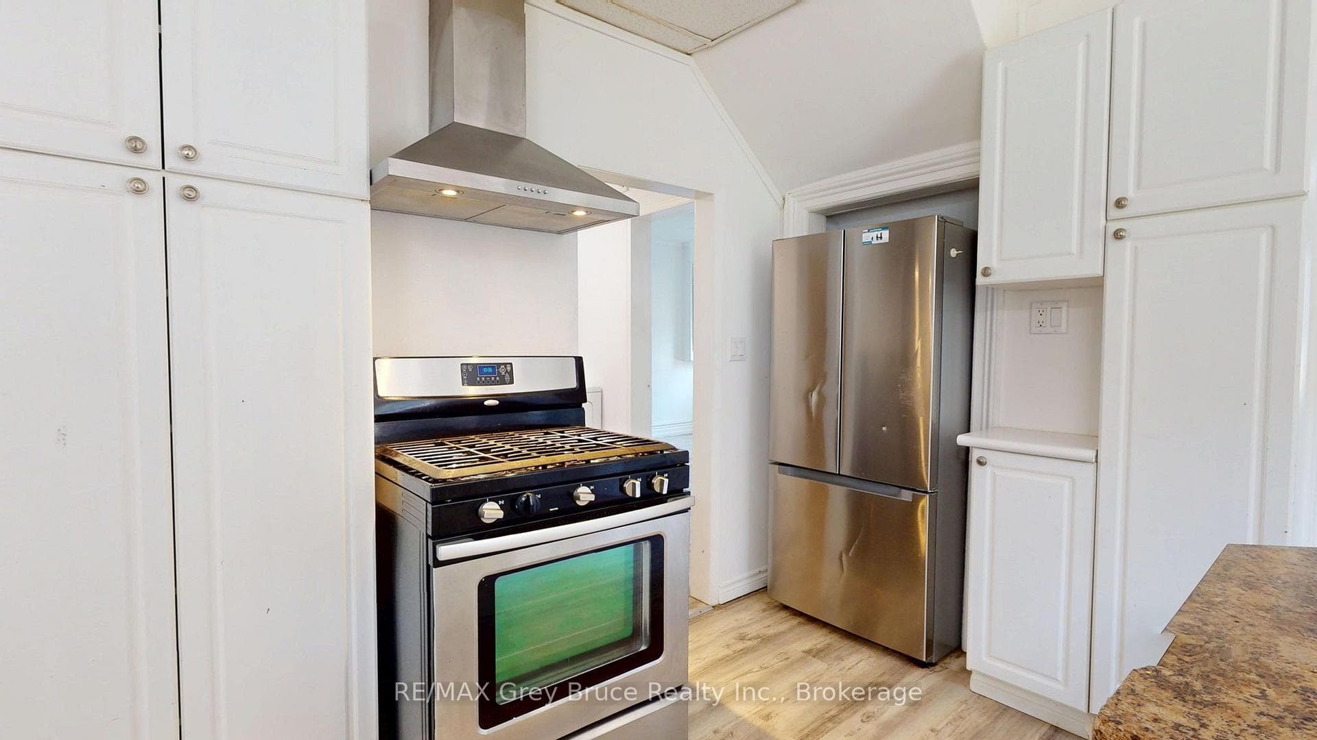 218 Denmark Street photo 11