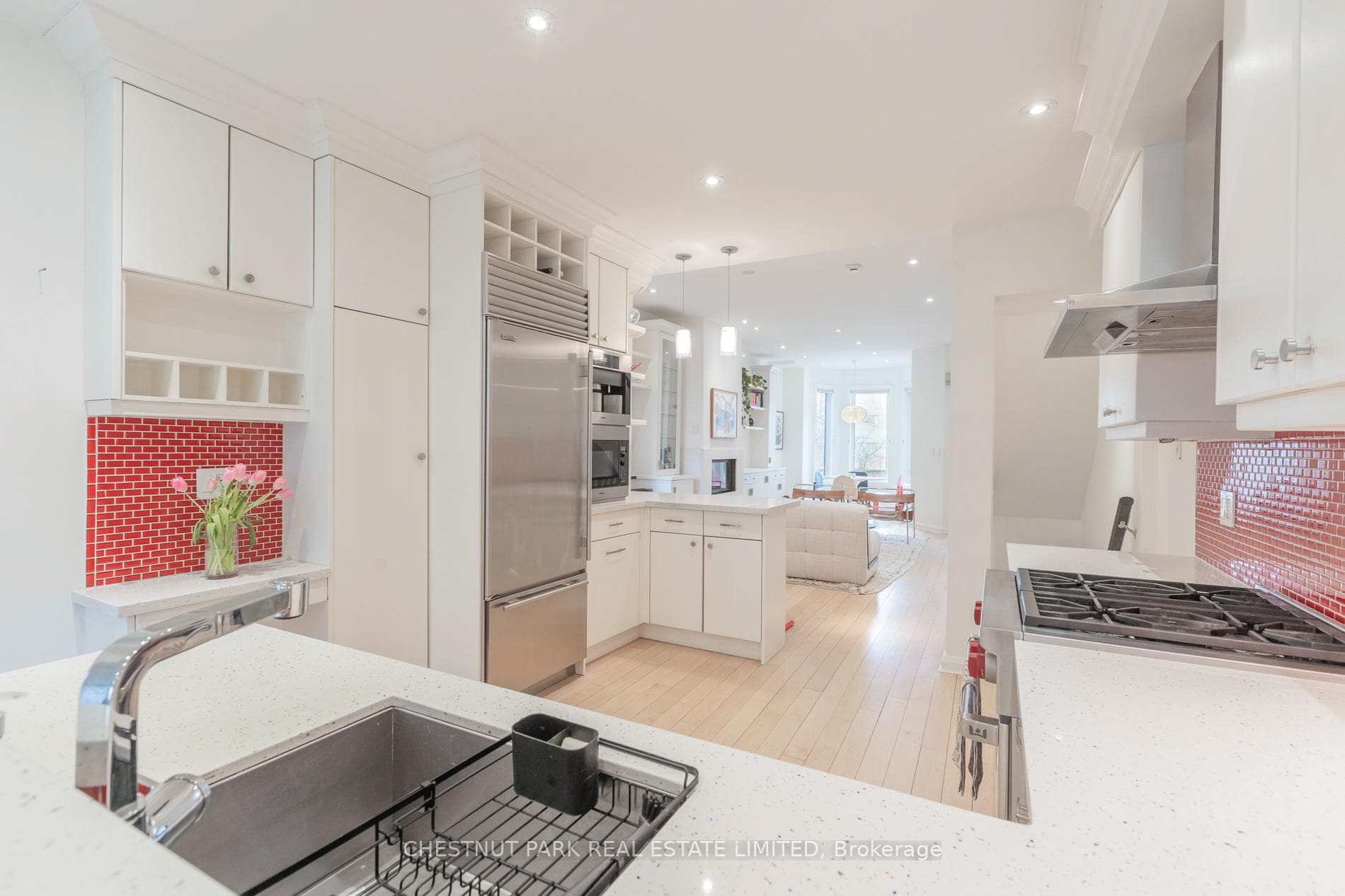 86 Shaftesbury Avenue photo 18