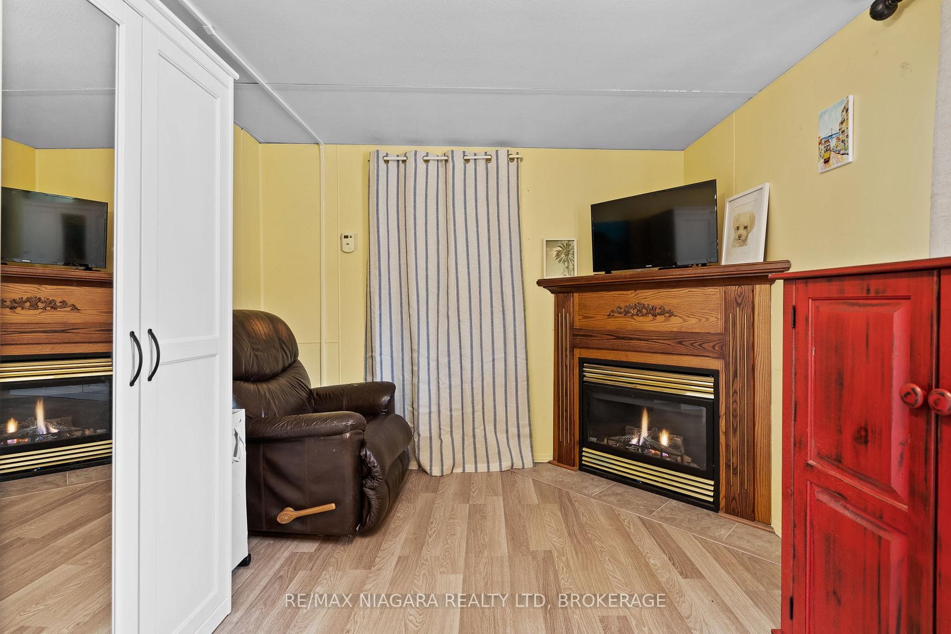 3033 Townline Road Unit 2 photo 16