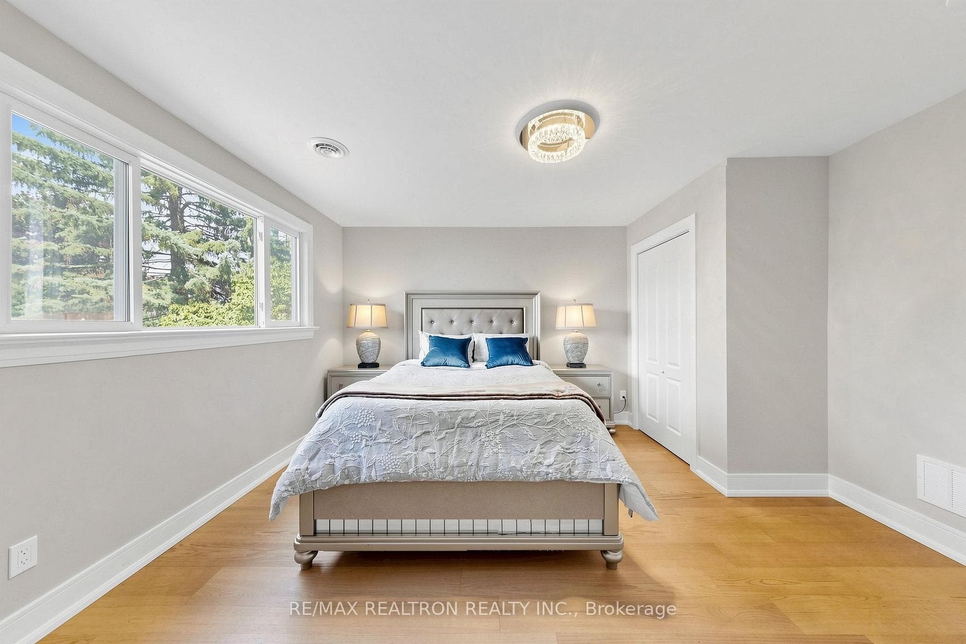 75 Pringle Avenue photo 24