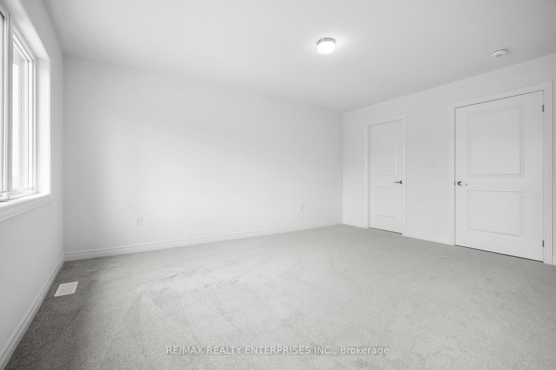 51 Milady Crescent photo 20