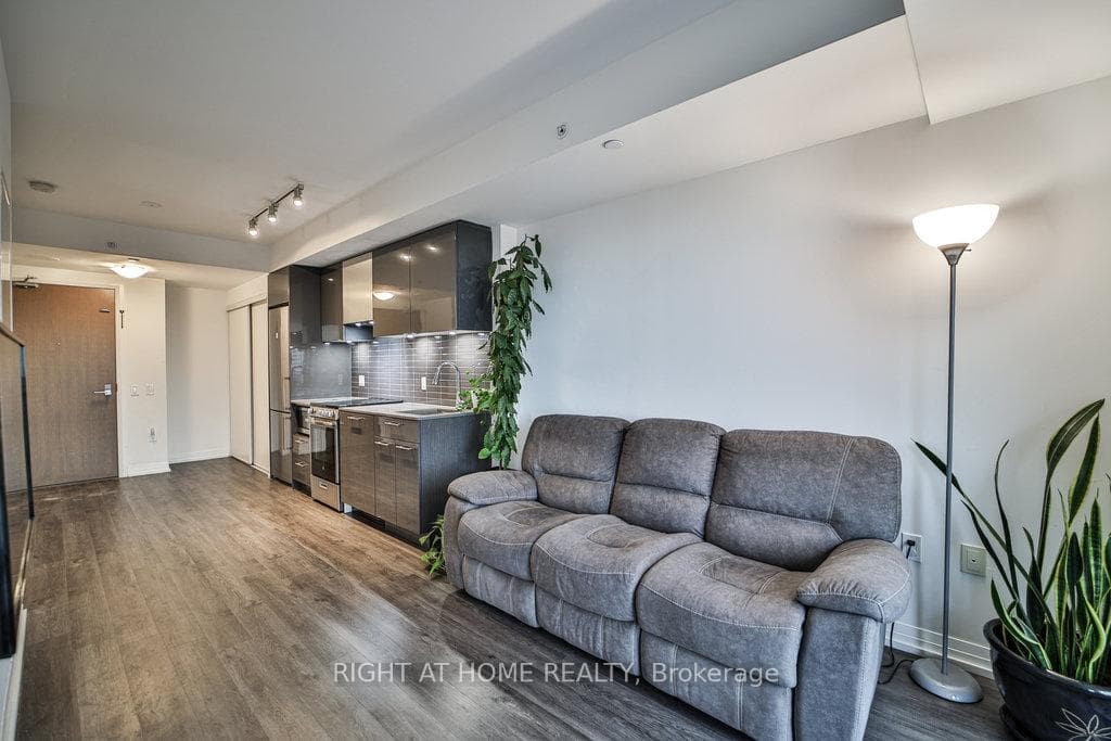 251 jarvis Street Unit 2702 photo 7