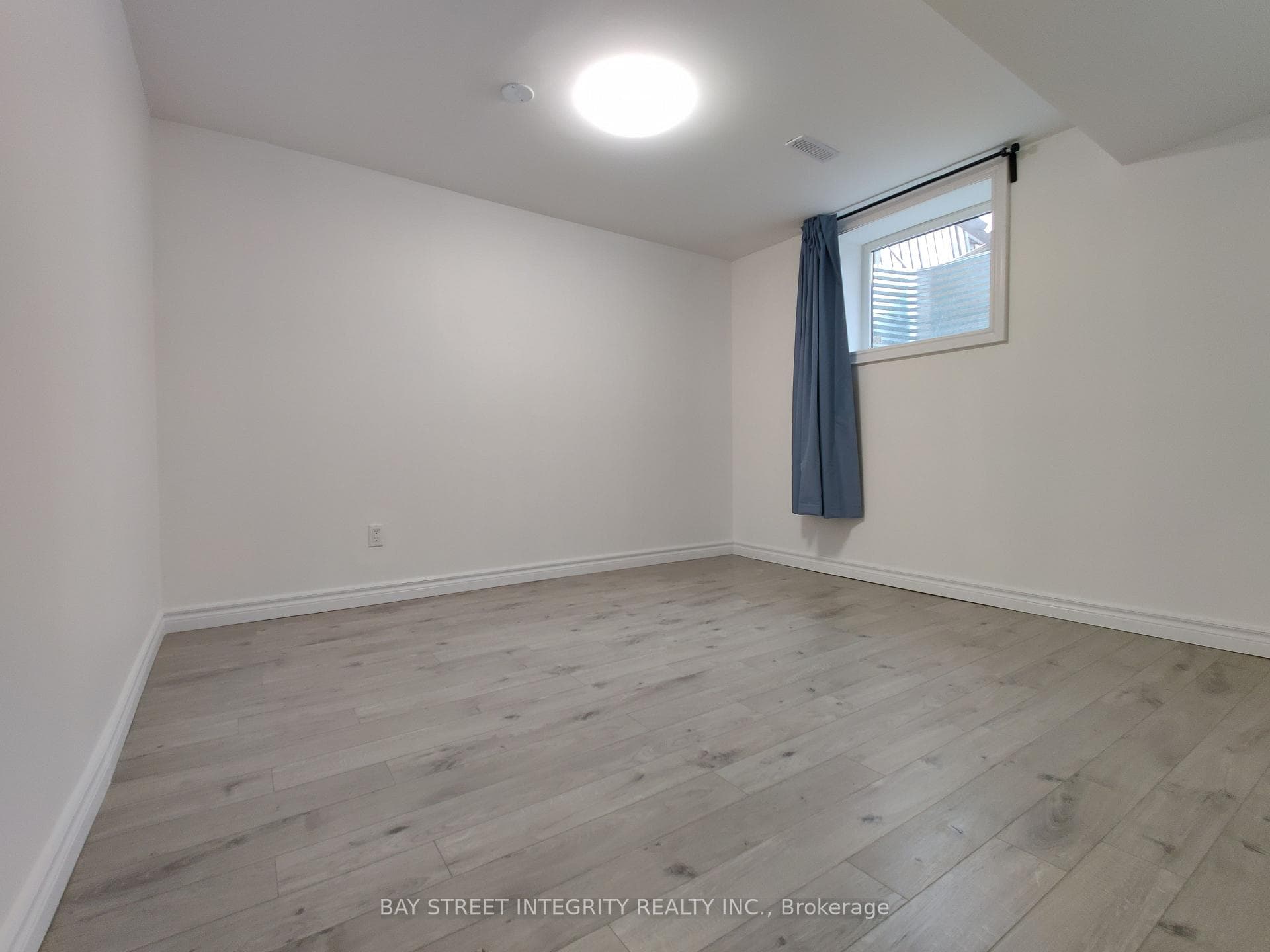 857 Blairholm Avenue Unit 1F&lowe photo 10